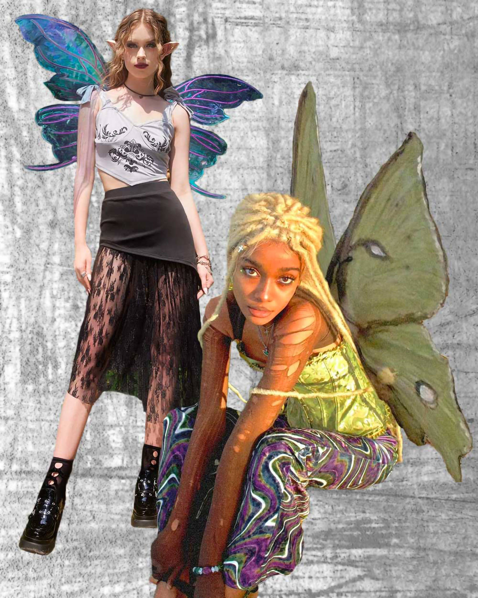 Fairy Grunge 桌布 壁紙 — 兩位擁有奇幻翅膀的女性在混凝土牆前擺姿勢，一位有藍色虹彩翅膀，另一位有大型綠色蛾翅膀。
