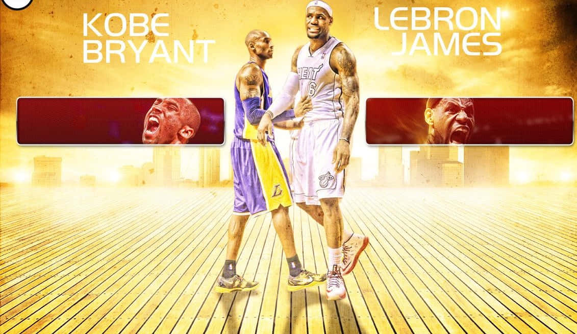 柯比·布萊恩和勒布朗·詹姆斯穿著籃球服在金色球場上。 — NBA 壁紙