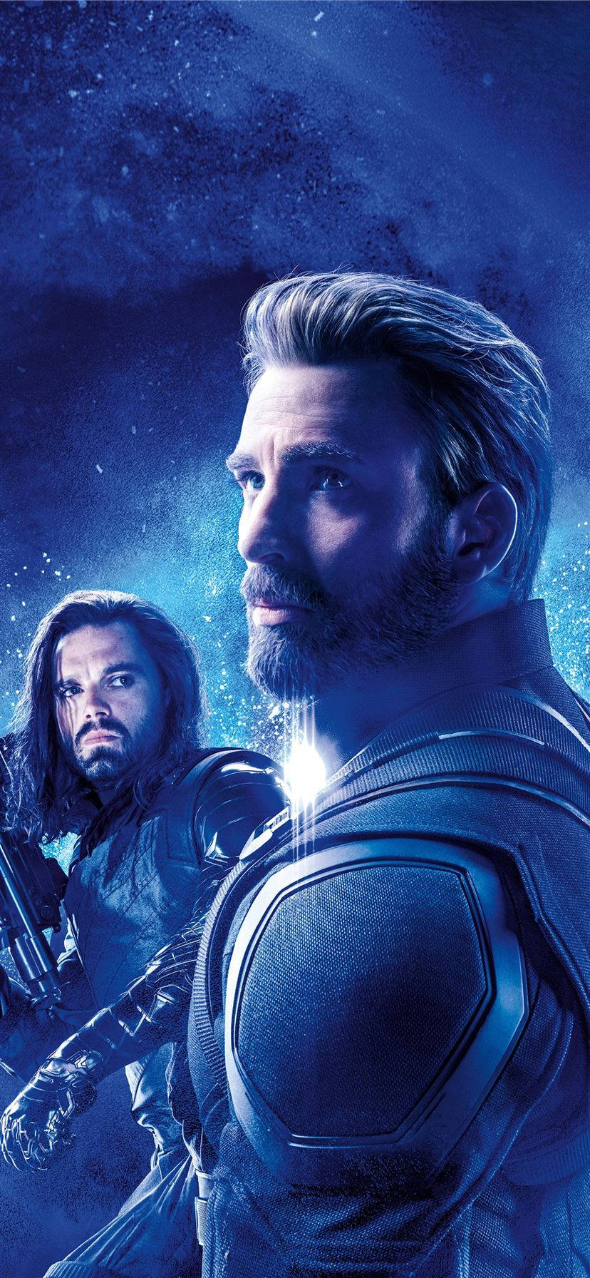 marvel iPhone xr 桌布 壁紙 — 兩位身穿未來裝甲的超級英雄站在宇宙藍色星空中，帶有發光效果。