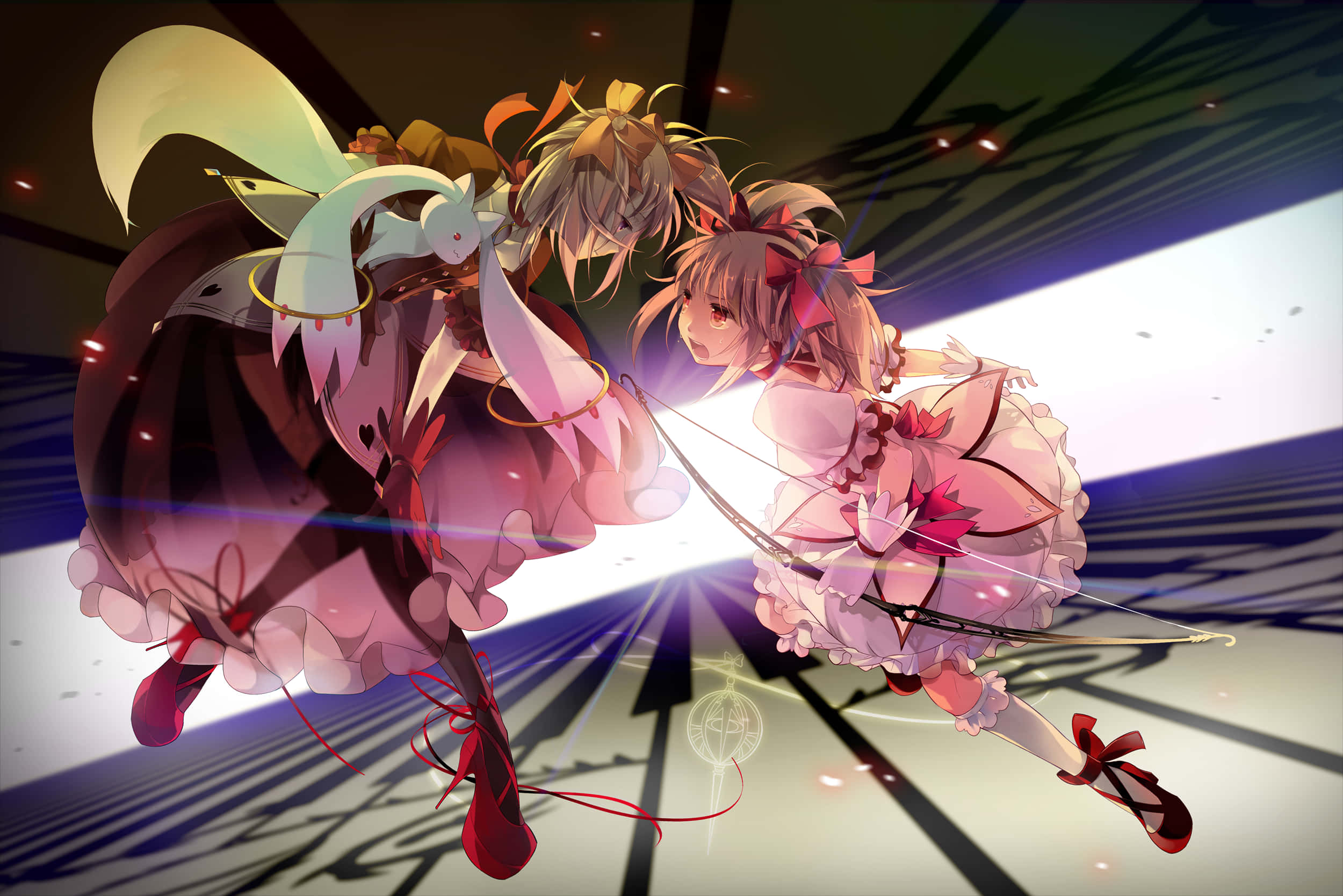 puella magi madoka magica 桌布 壁紙 — 兩位身穿精緻連衣裙的動漫女孩在動感、風格化的室內場景中，用發光的弓交鋒。