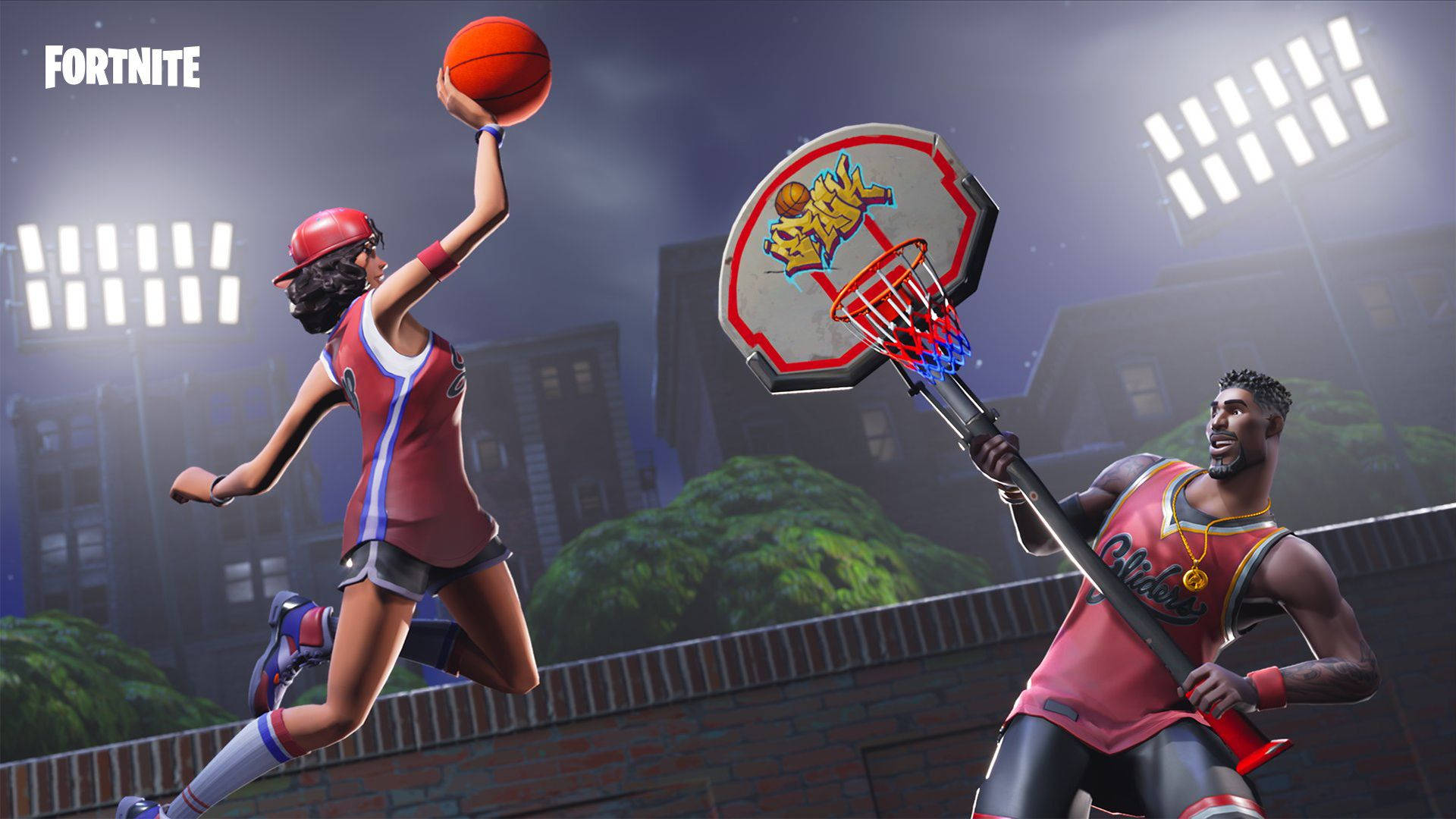 籃球 桌布 壁紙 — 兩個 Fortnite 角色在夜晚的都市球場上，在明亮的體育場燈光下打籃球。