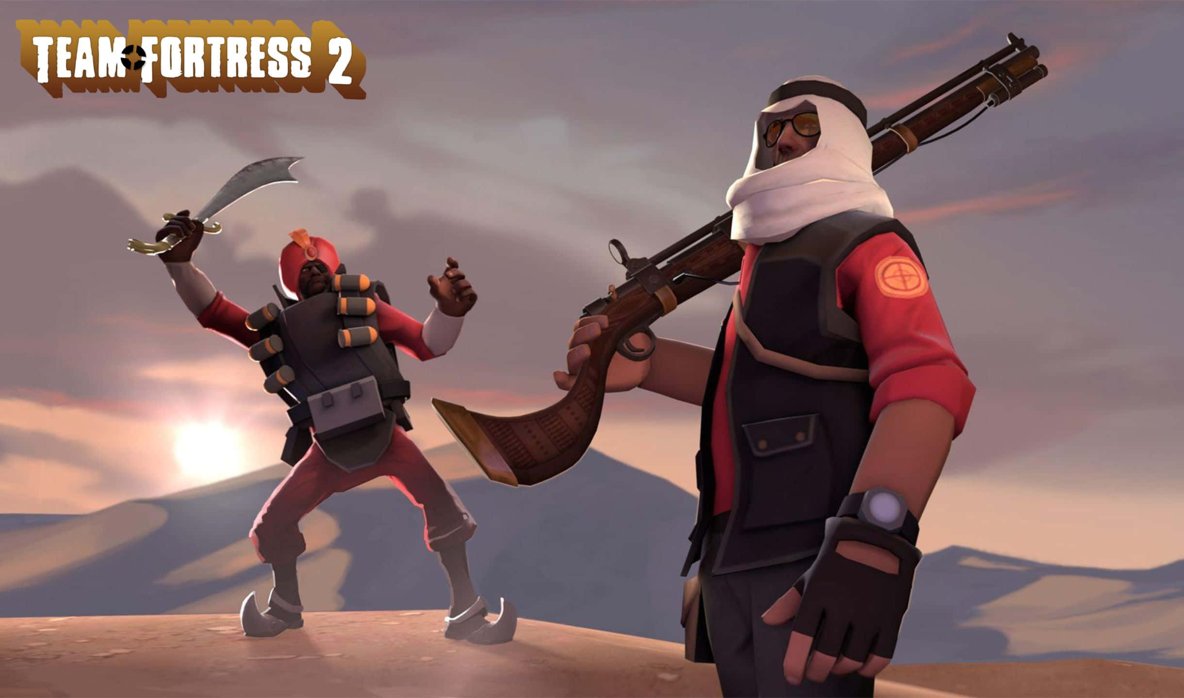 2440x1440 Tf2 桌布 壁紙 — 兩個 Team Fortress 2 角色站在沙漠日落中，一個揮舞彎刀，另一個將步槍扛在肩上。