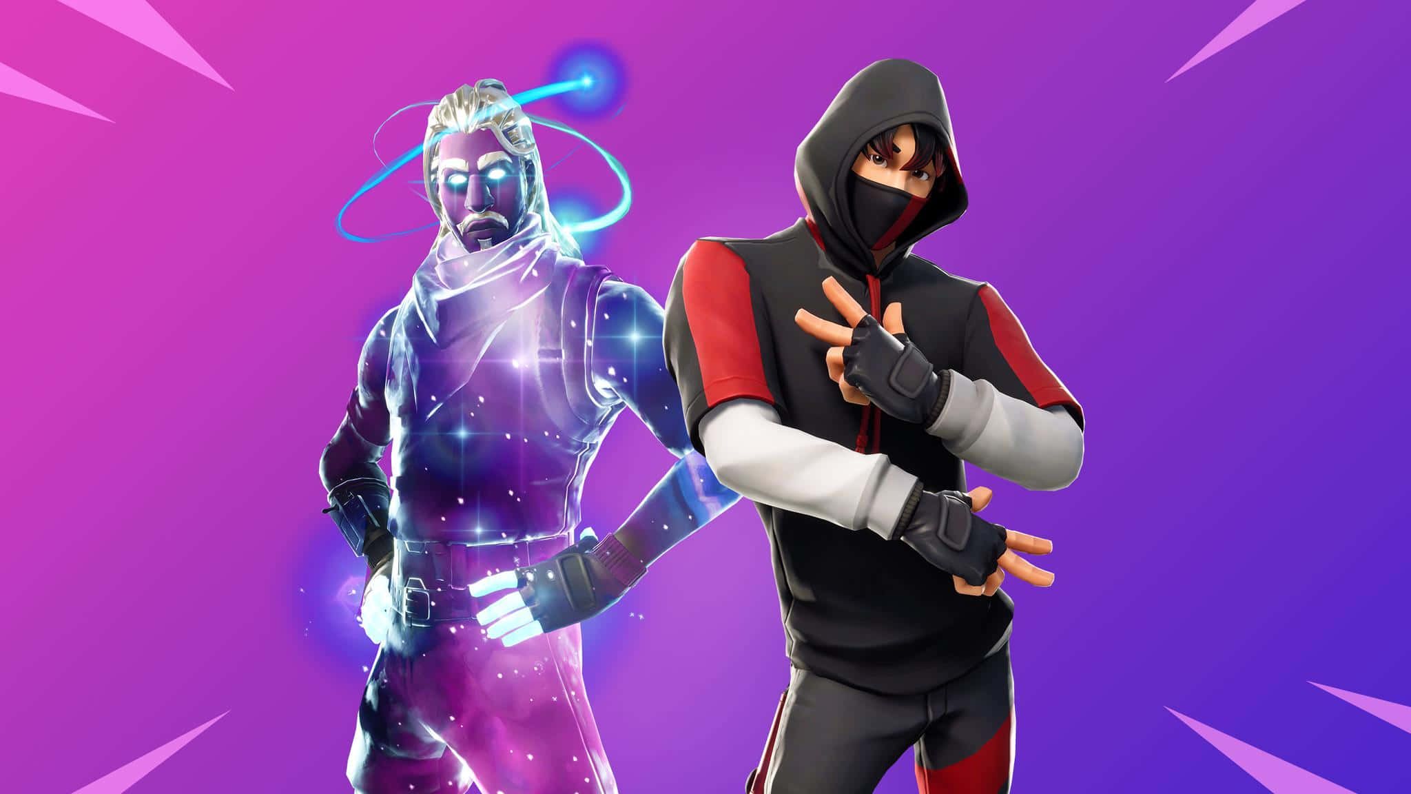 Fortnite Ikonik Skin 桌布 壁紙 — 兩個Fortnite角色在充滿活力的紫色背景前動態擺姿勢，帶有發光的宇宙效果。