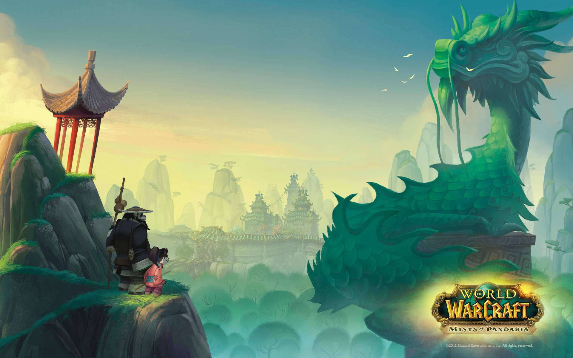 World 桌布 壁紙 — 兩個人影站在長滿苔蘚的懸崖上，旁邊有一座紅色寶塔，俯瞰著霧氣瀰漫的山谷，山谷中有一條巨大的綠色巨龍和遠處的潘達利亞寺廟。