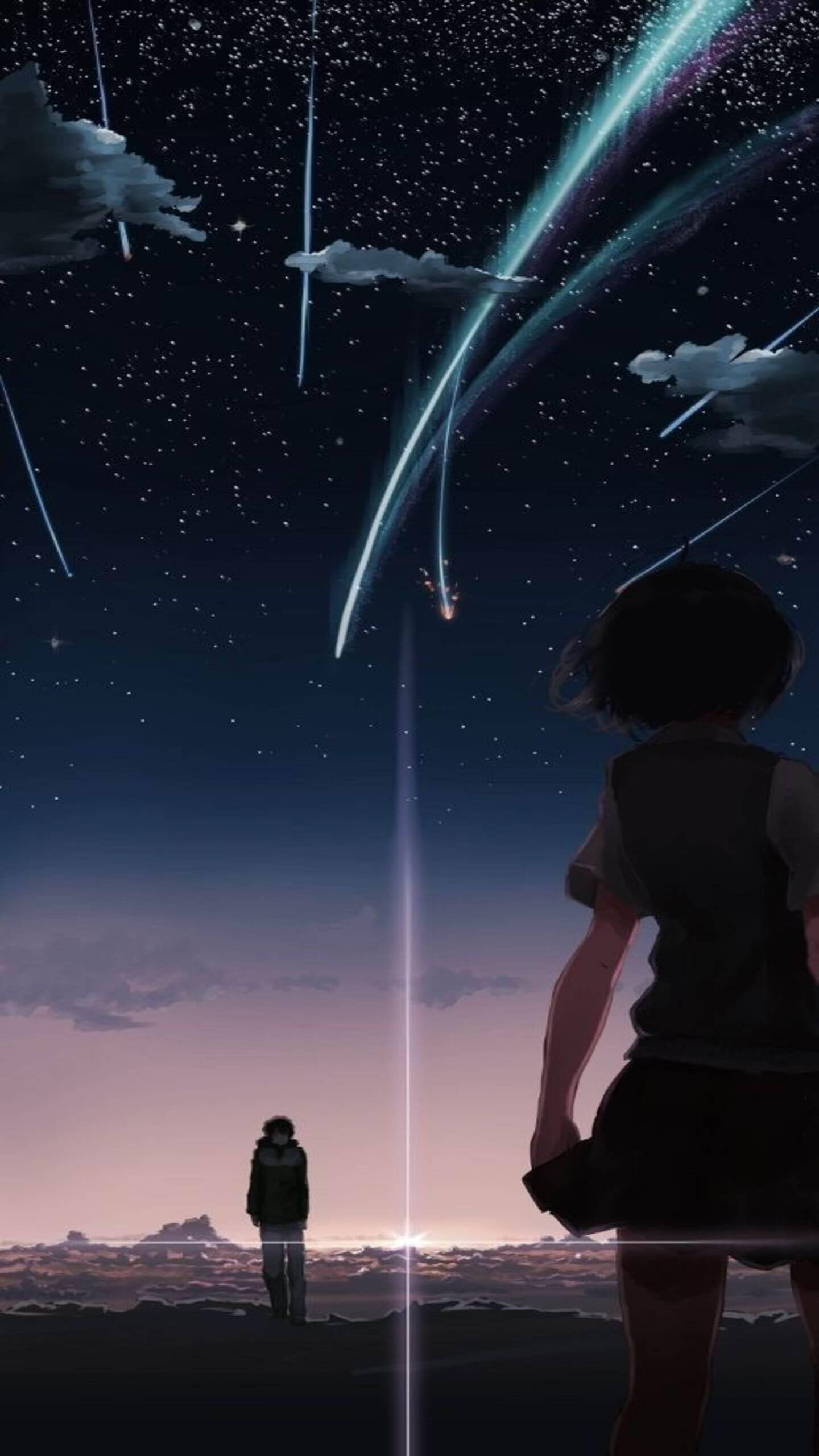 Your Name Anime 桌布 壁紙 — 兩個人物仰望佈滿閃爍流星和光線劃過的星空夜空，遠方地平線之上。