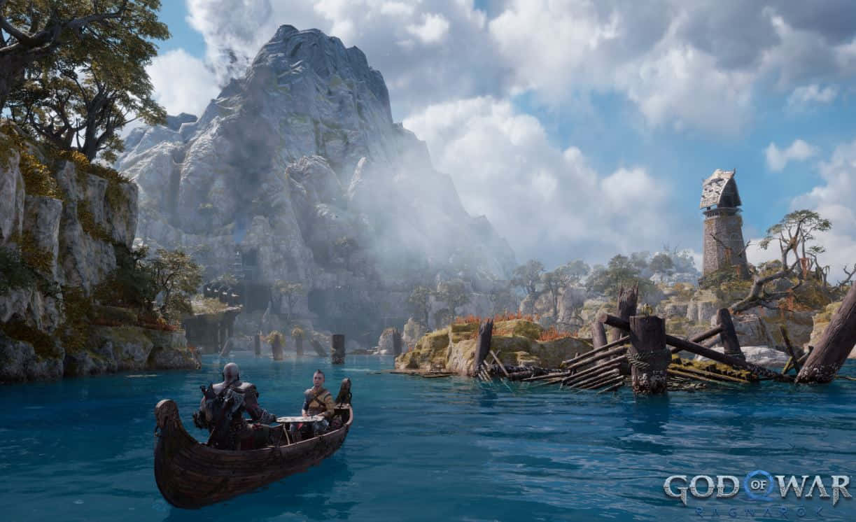 戰神 桌布 壁紙 — 兩個人物划著木船穿過寧靜的藍色湖泊，周圍是霧氣繚繞的山脈和古代遺跡。
