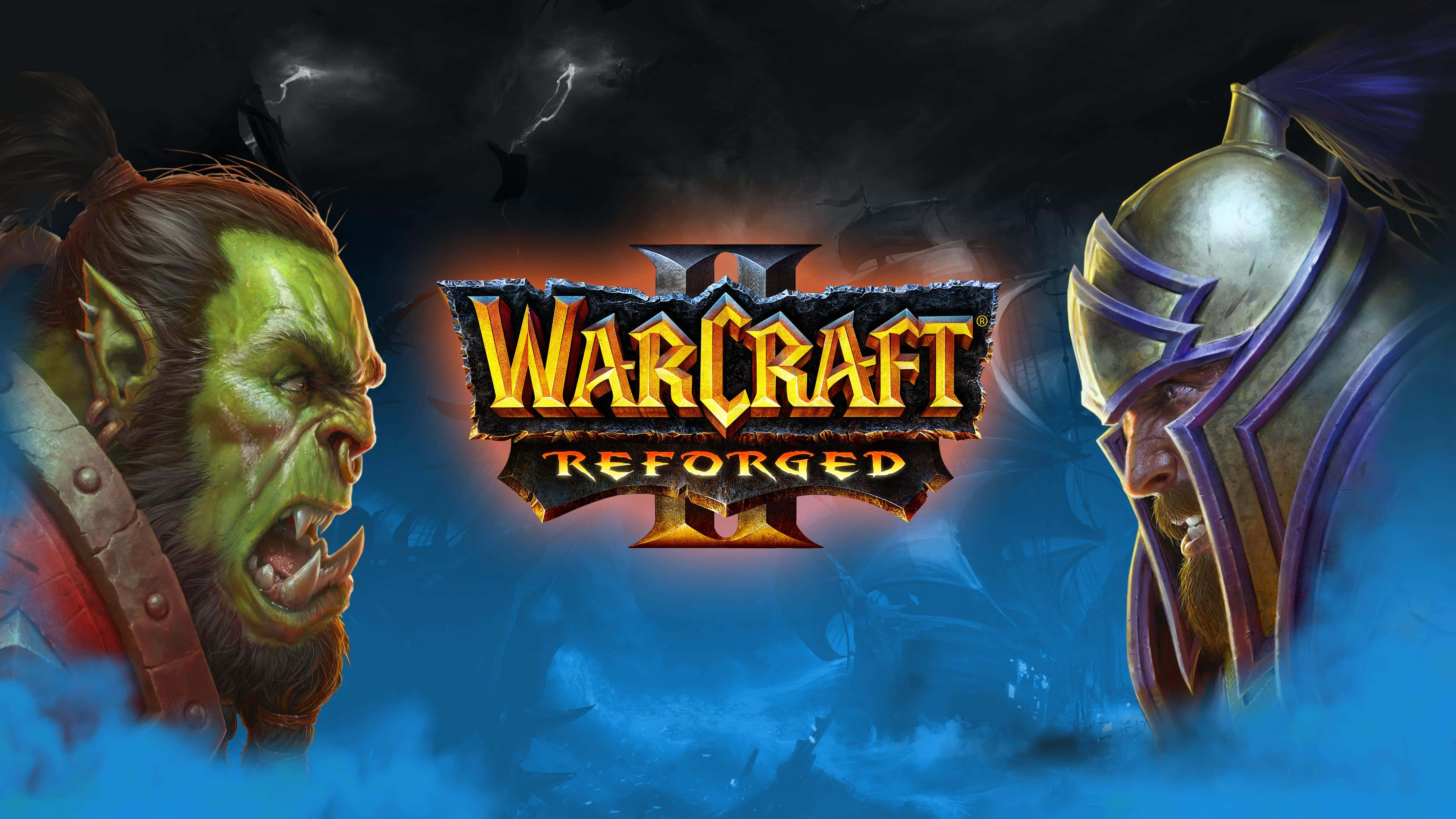 game 桌布 壁紙 — 兩個兇猛的奇幻戰士在暴風雨的天空下互相怒視，Warcraft Reforged 標誌在他們之間發光。