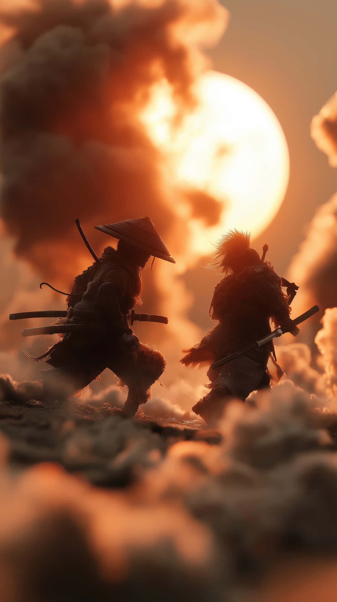 Desert Duel 壁紙 — 兩個剪影武士在翻滾的雲層中交戰，背景是巨大的發光太陽。