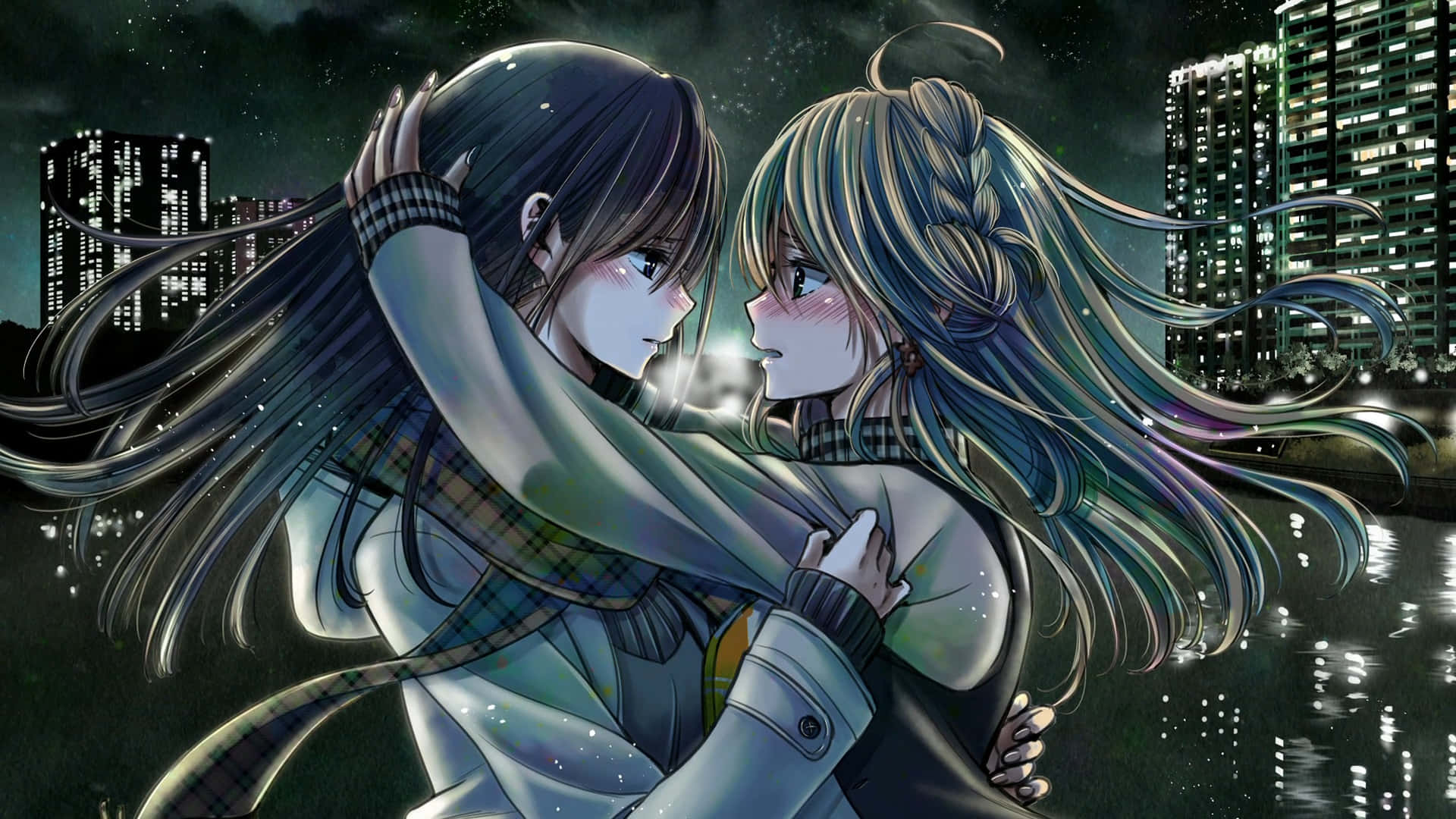 動漫 桌布 壁紙 — 兩個動漫女孩在繁星點點的夜空下溫柔擁抱，背後發光的城市摩天大樓倒映在水中。