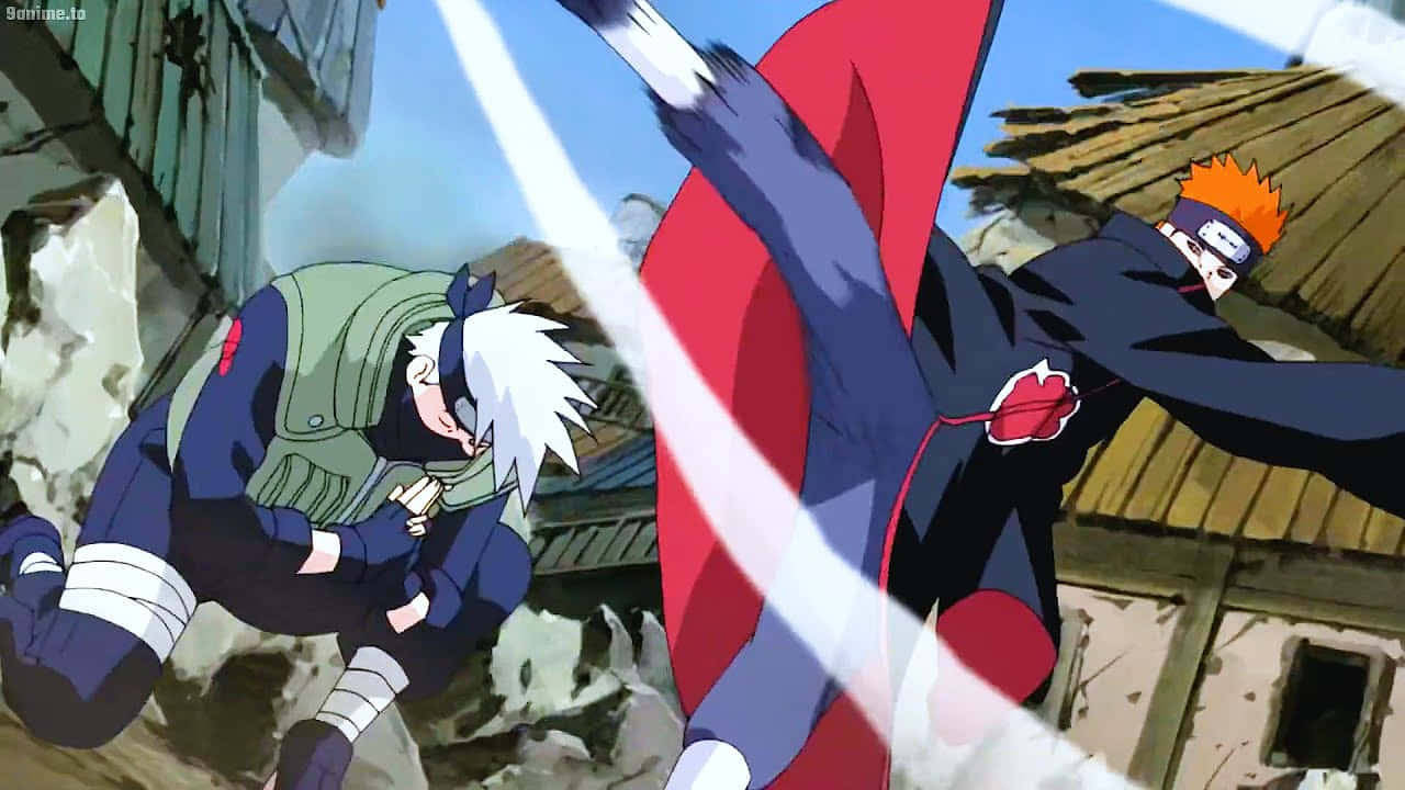 Kakashi And Pain 桌布 壁紙 — 兩個動漫忍者在晴朗藍天下的破舊木建築之間展開激烈戰鬥。
