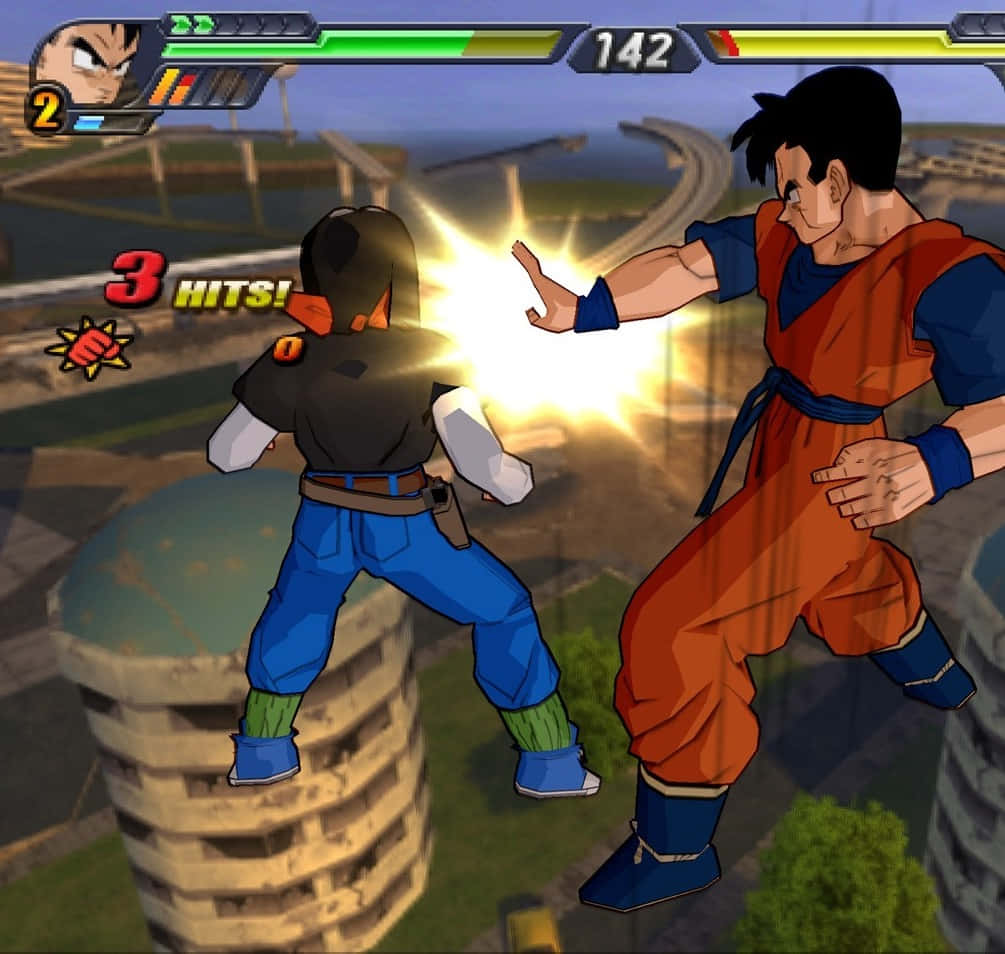 Dbz Video Games 桌布 壁紙 — 兩個動漫戰士在半空中碰撞，發出發光的能量爆炸，背景是城市景觀的電子遊戲場景。