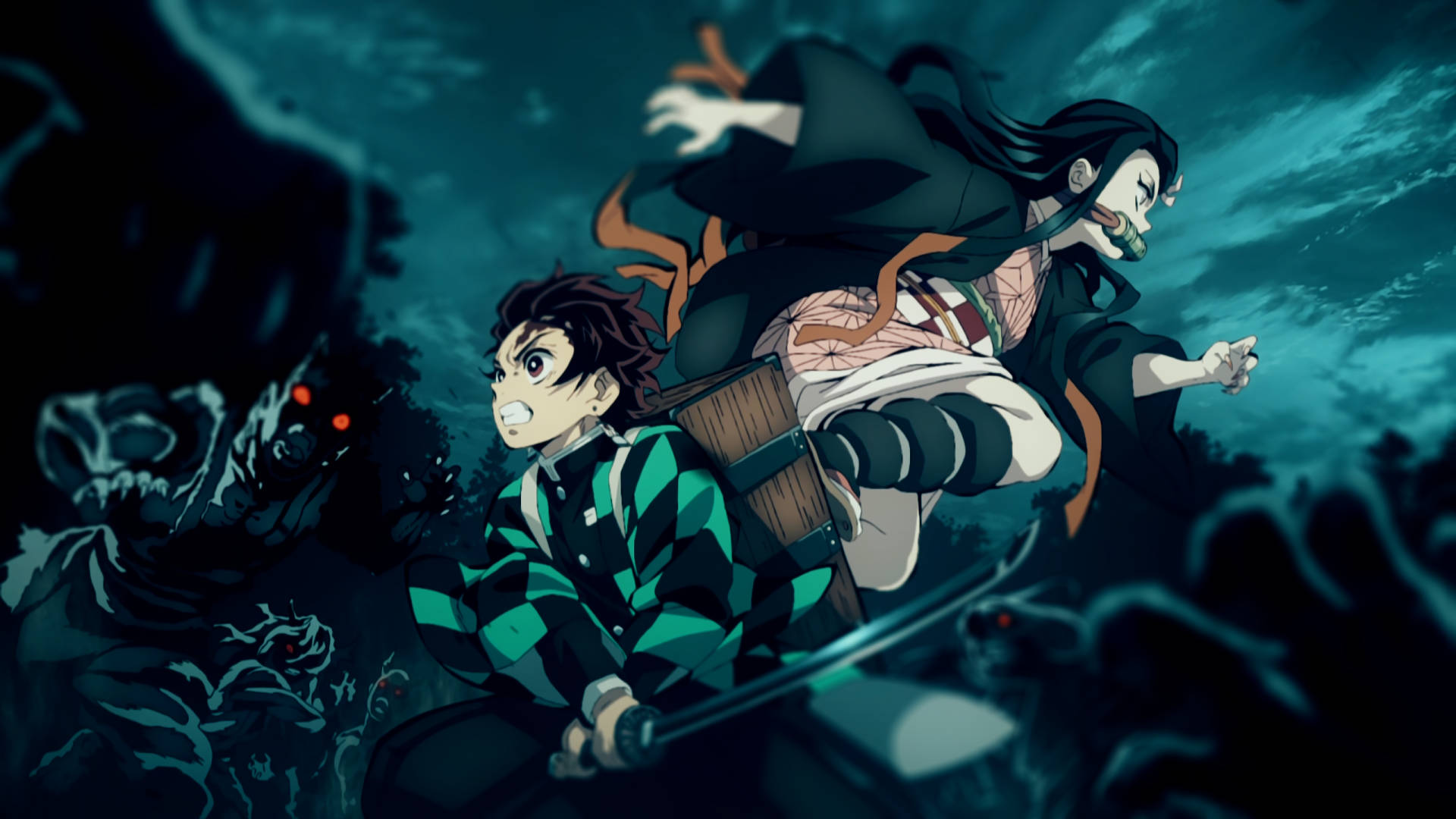 Kimetsu 桌布 壁紙 — 兩個動漫戰士在風暴般的青綠色天空下與惡魔敵人激烈交戰的緊張戰鬥場景。