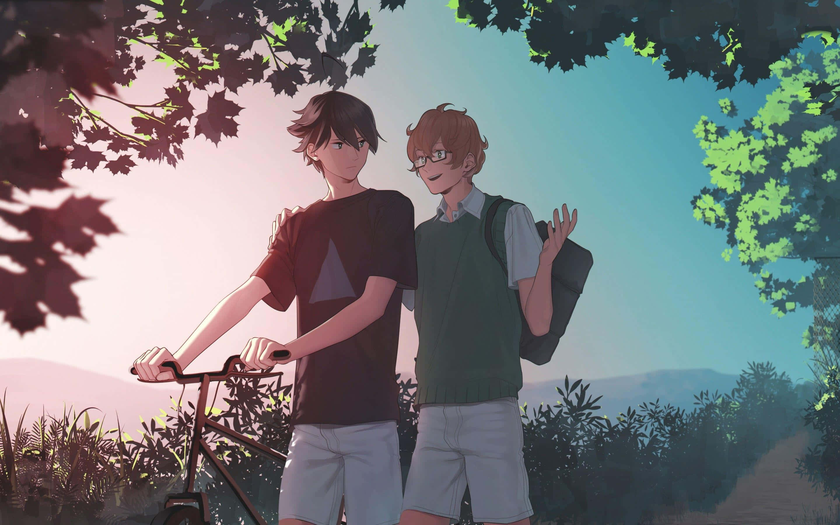 Friends 桌布 壁紙 — 兩個動漫男孩站在枝葉茂密的樹下，一個拿著自行車，另一個背著背包揮手，柔和的光線穿過樹葉灑落下來。