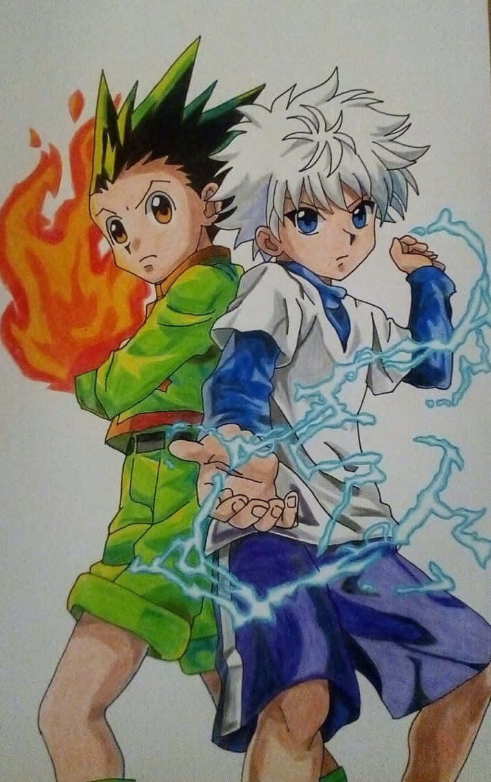 Gon 桌布 壁紙 — 兩個動漫男孩背靠背站立，一個帶有火焰光環，另一個周圍有劈啪作響的電能。