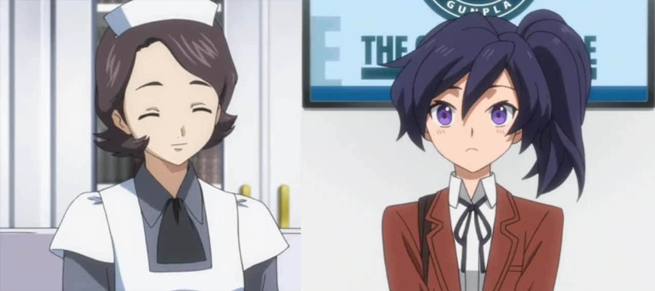 Sayoko Shinozaki 桌布 壁紙 — 兩個動漫角色，一個微笑的女僕和一個穿著棕色西裝外套的認真女孩，並肩站在室內。
