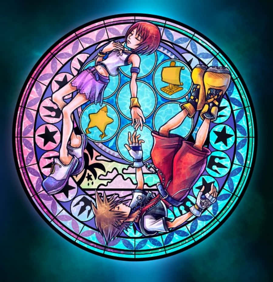 王國之心 桌布 壁紙 — 兩個動漫角色在一個帶有星星和鑰匙孔圖案的彩色玻璃窗內倒立漂浮。