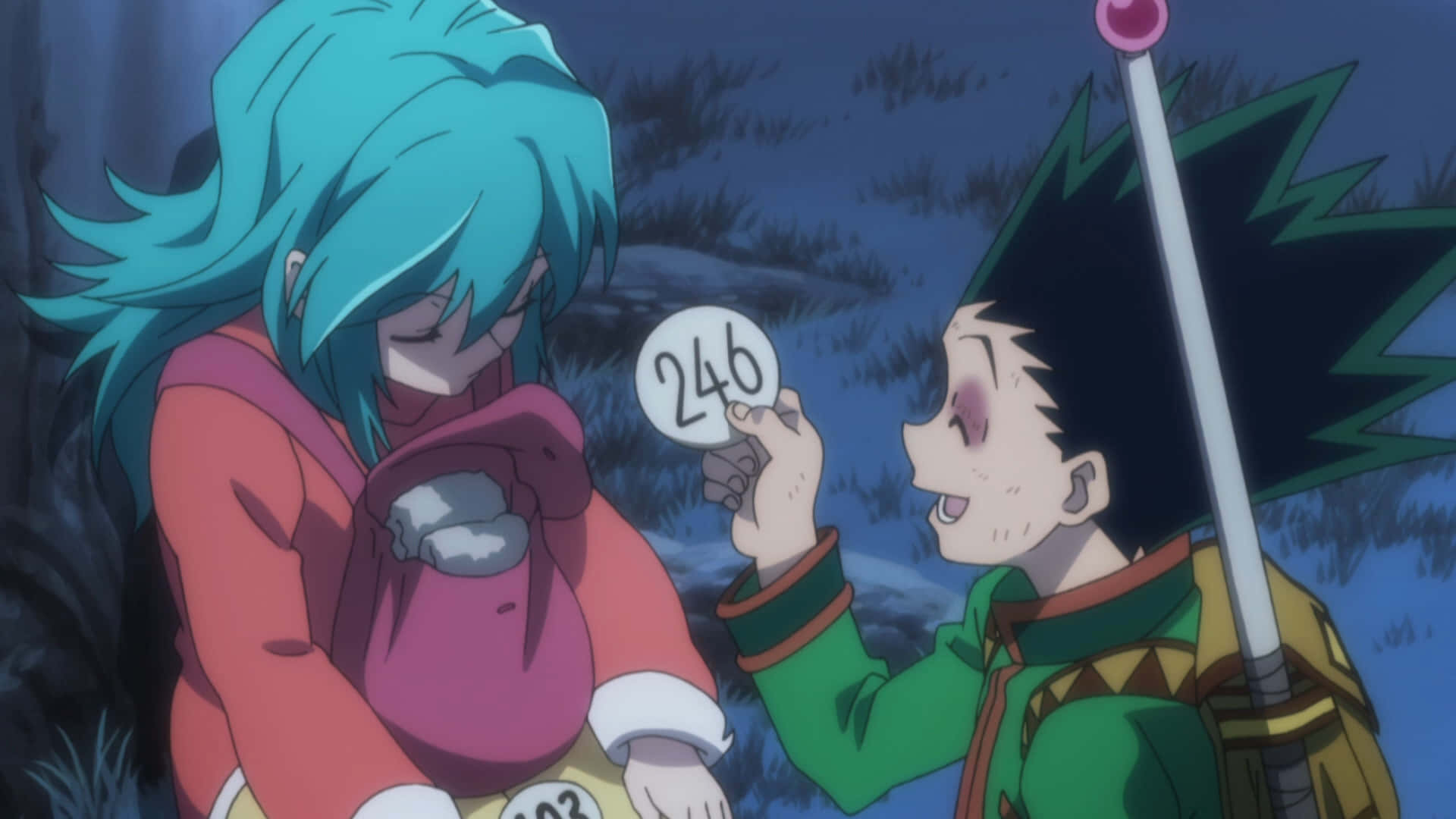 Hunter X Hunter Ponzu 桌布 壁紙 — 兩個動漫角色在夜晚的森林中，一個拿著號碼牌，另一個背著粉紅色背包低頭看著。
