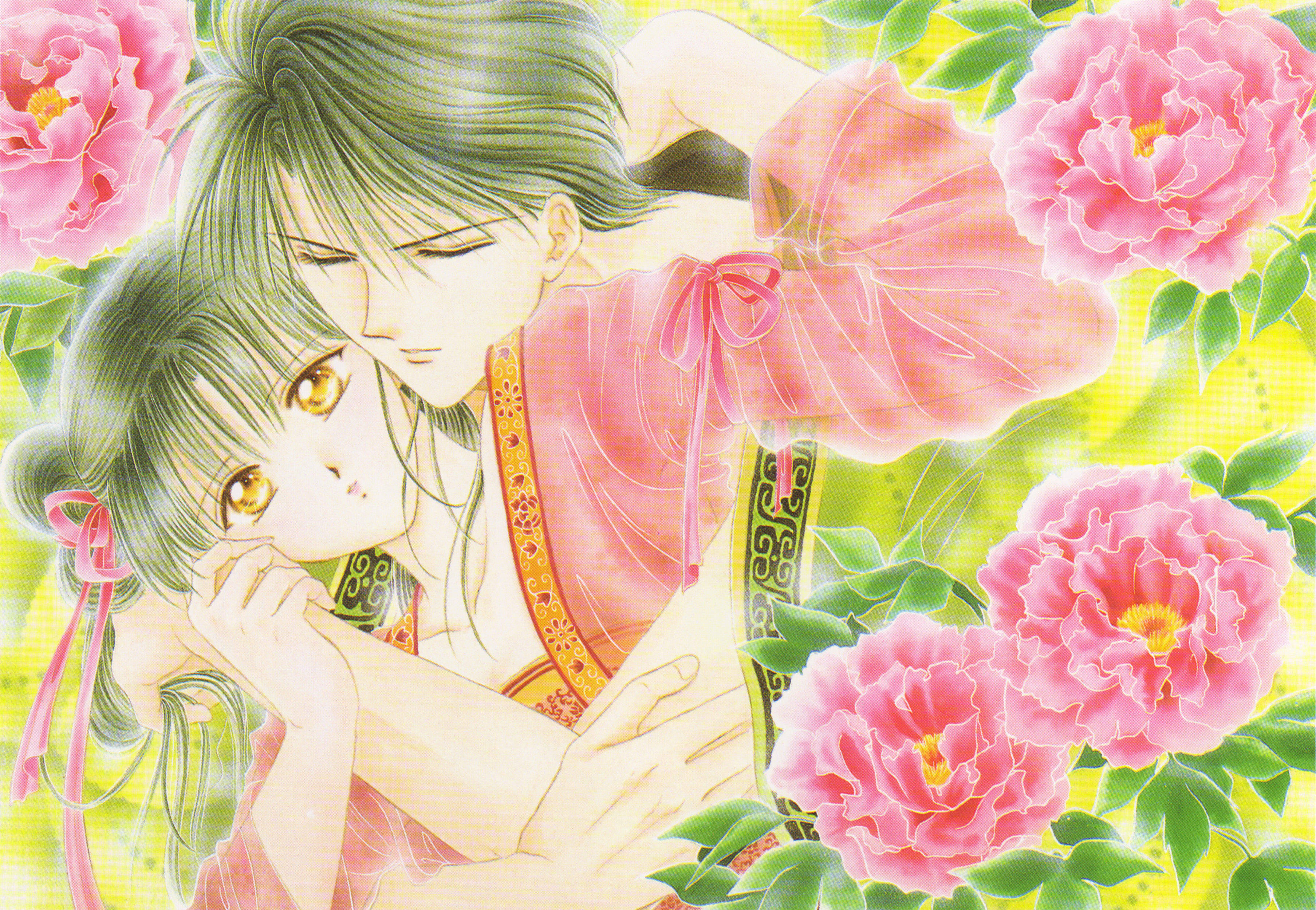 Fushigi Yuugi 桌布 壁紙 — 兩個動漫角色在柔和的金色光線下，在充滿活力的粉紅色牡丹和茂密的綠色植物中溫柔地擁抱。
