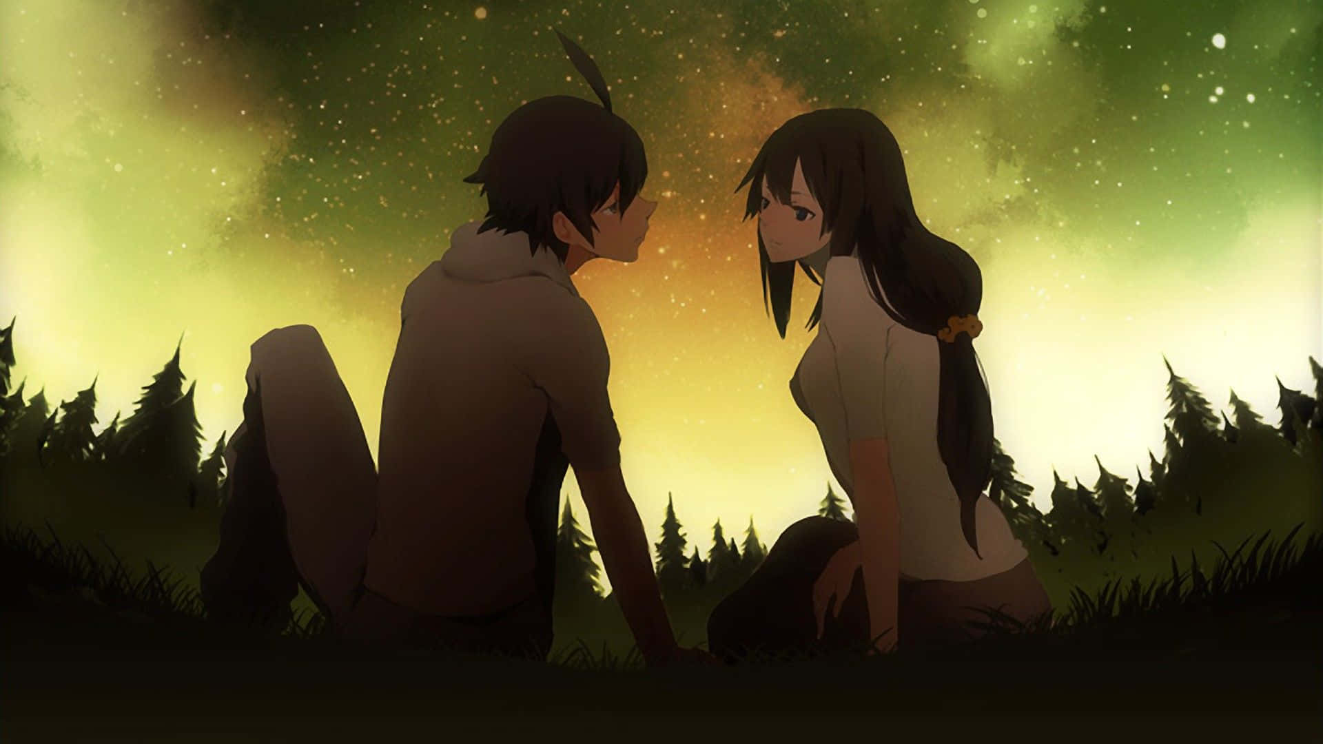 Relationship 桌布 壁紙 — 兩個動漫角色在草地上相對而坐，背後是發光的綠色星空和松樹的剪影。