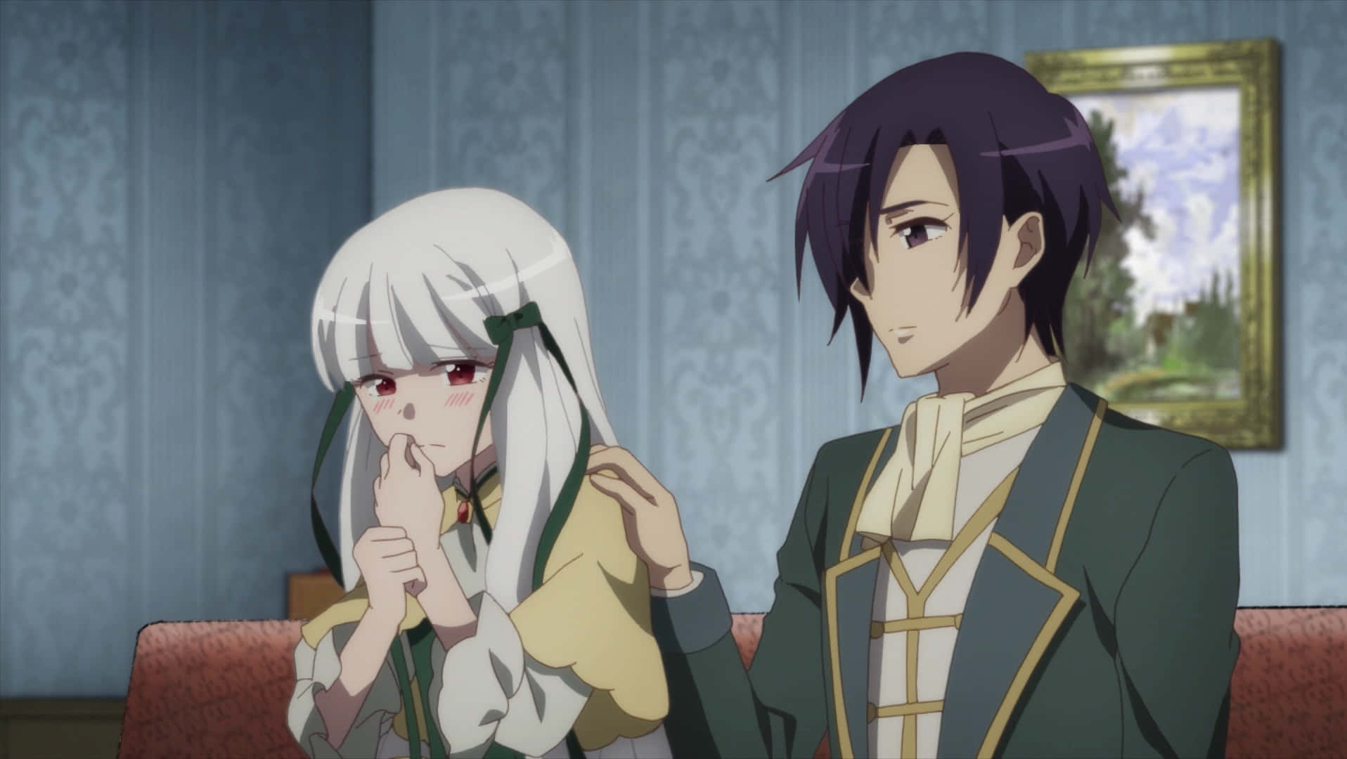 My Next Life As A Villainess All Routes Lead To Doom 桌布 壁紙 — 兩個動漫角色坐在藍色圖案房間的紅色沙發上，一個白髮角色臉紅並捂住嘴，另一個黑髮角色看著她。