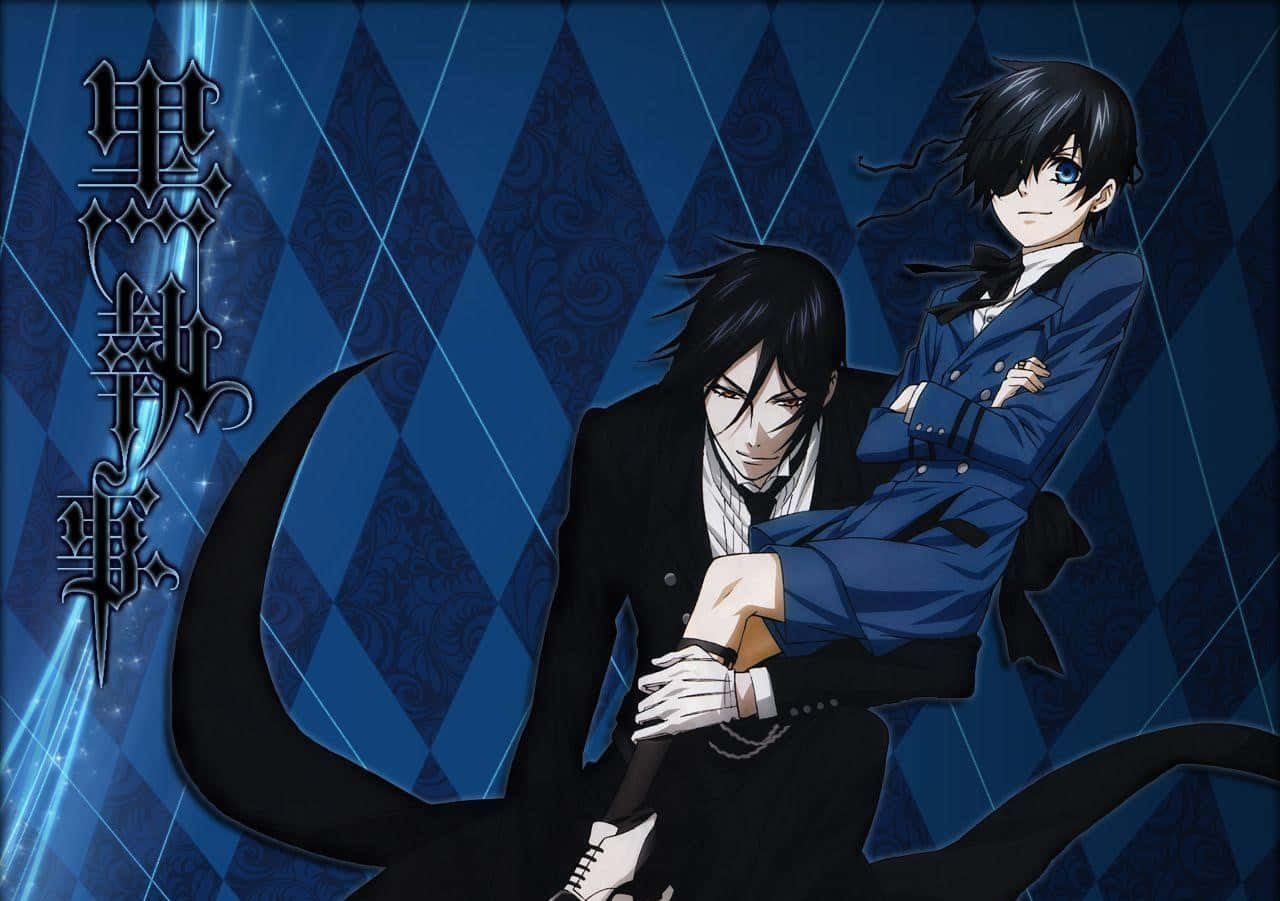 Black Butler 桌布 壁紙 — 兩個動漫角色穿著正式服裝，在藍色菱形圖案背景前擺姿勢，背景有發光線條和日文字。