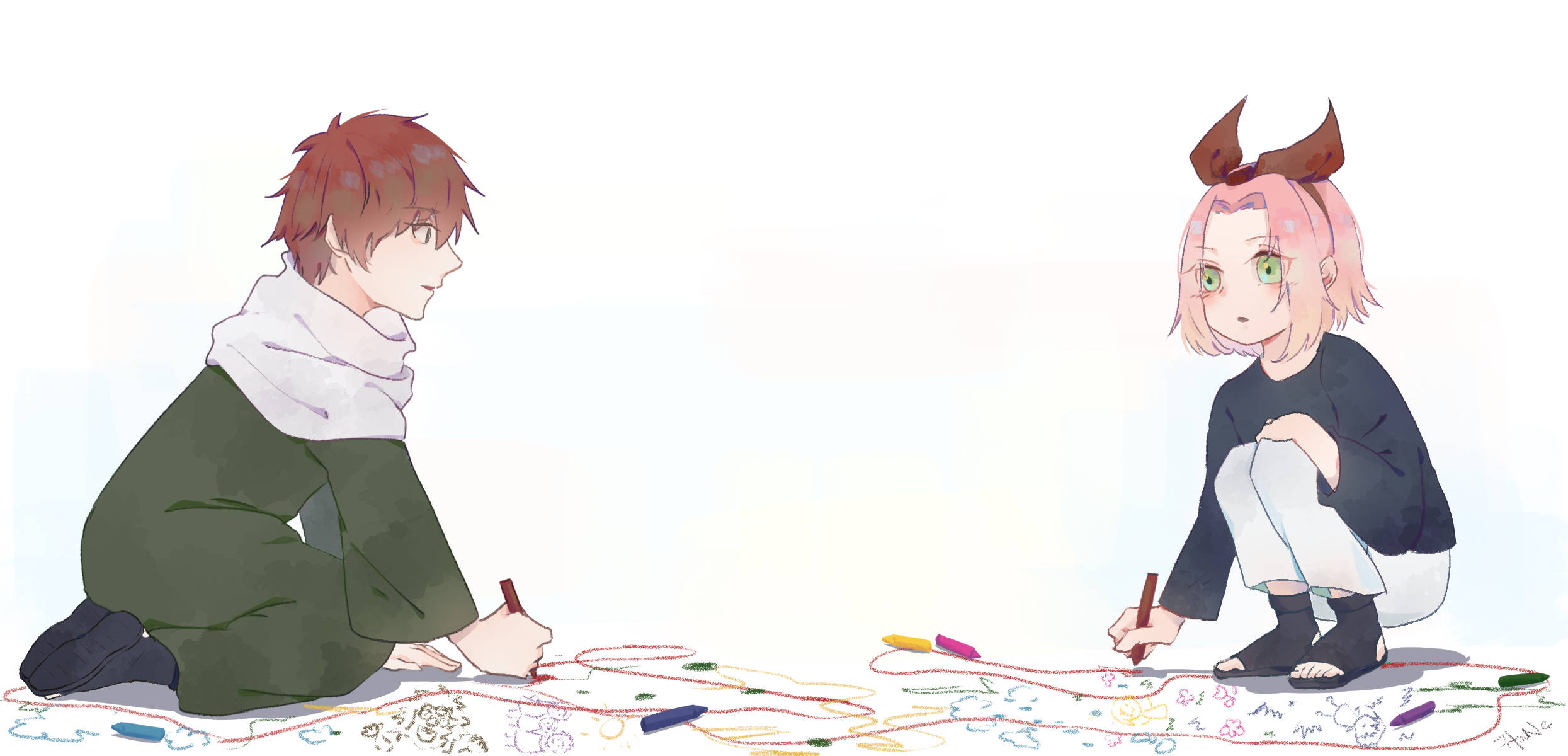 Sasori 桌布 壁紙 — 兩個動畫小孩面對面跪著，在純白色背景的地板上用蠟筆畫出色彩繽紛的塗鴉。