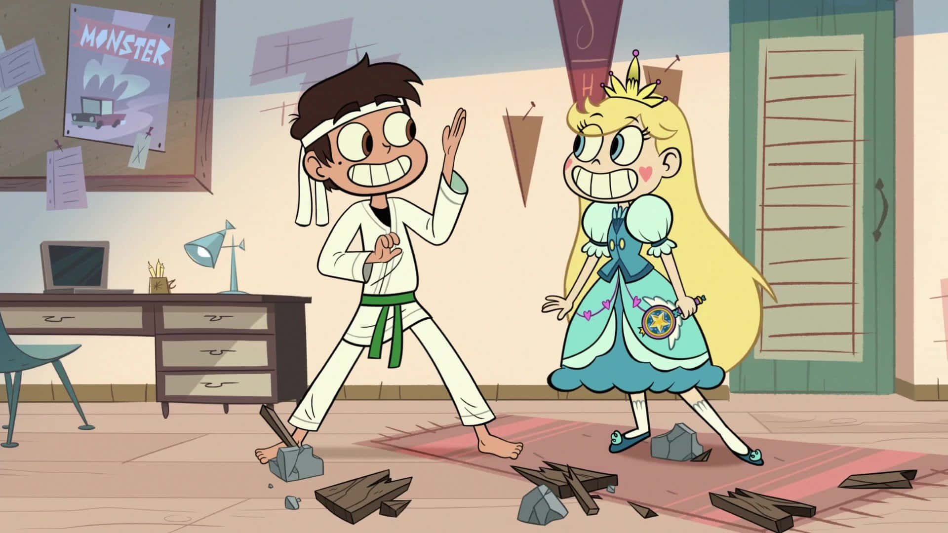 Star Vs The Forces Of Evil 桌布 壁紙 — 兩個動畫角色在卡通房間裡愉快地用破木和劍進行對練。