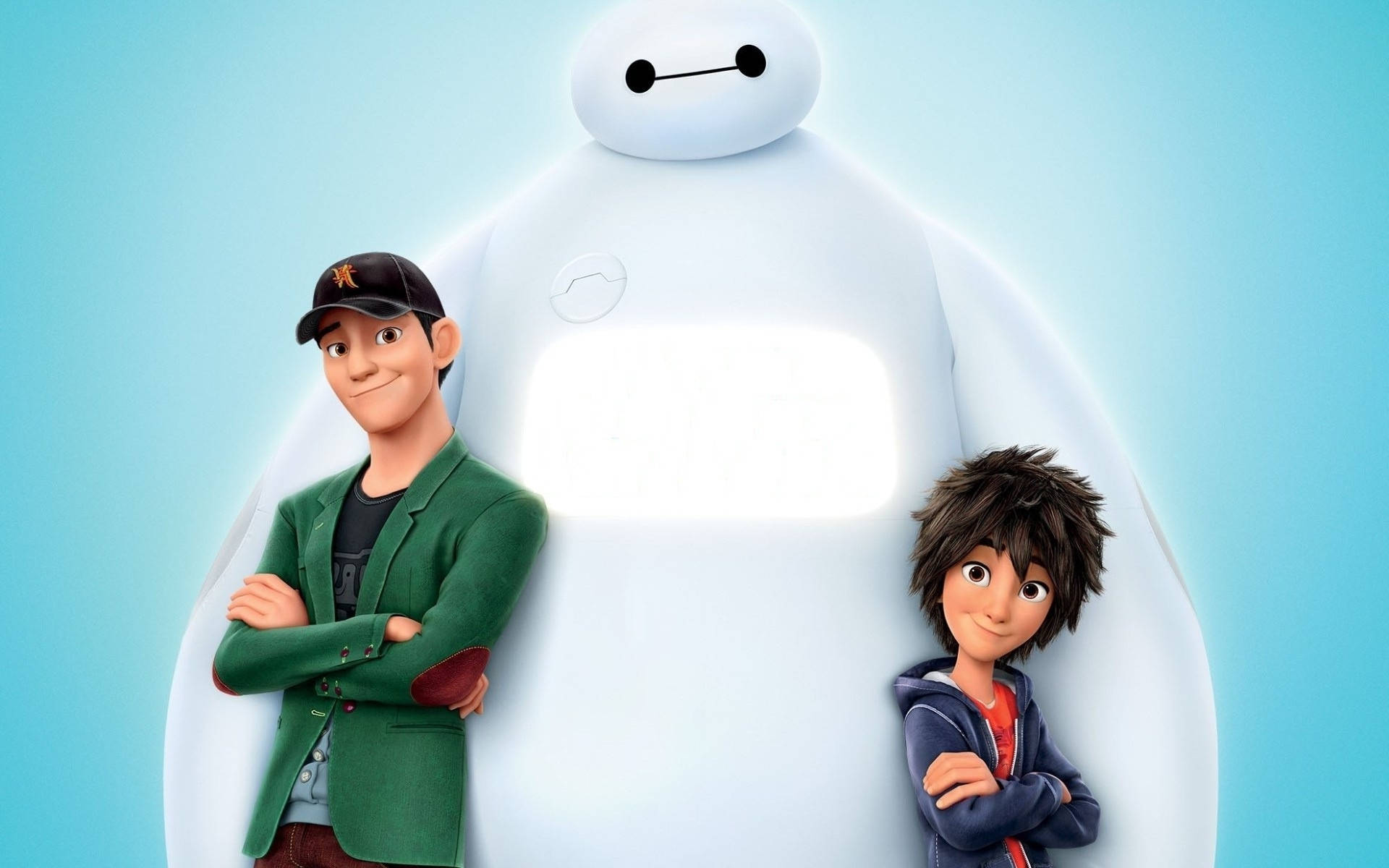 Baymax 桌布 壁紙 — 兩個動畫角色自信地站在一個巨大的白色機器人旁邊，背景是柔和的藍色漸變。