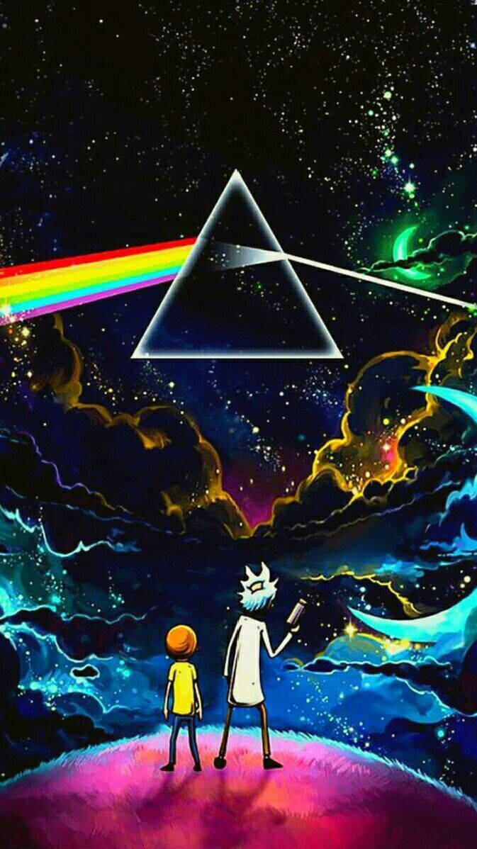 迷幻美學 桌布 壁紙 — 兩個卡通人物站在一個發光的星球上，凝視著一個宇宙棱鏡，在繁星點點的夜空中投射出一道彩虹。