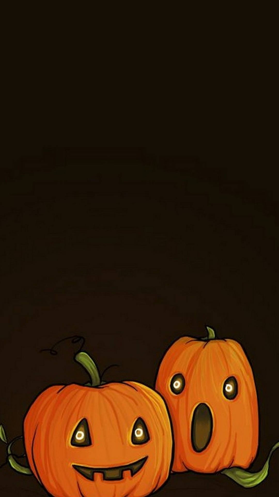 Cute Halloween Phone 桌布 壁紙 — 兩個卡通南瓜，眼睛發光，露出牙齒的笑容，坐在深色背景上。