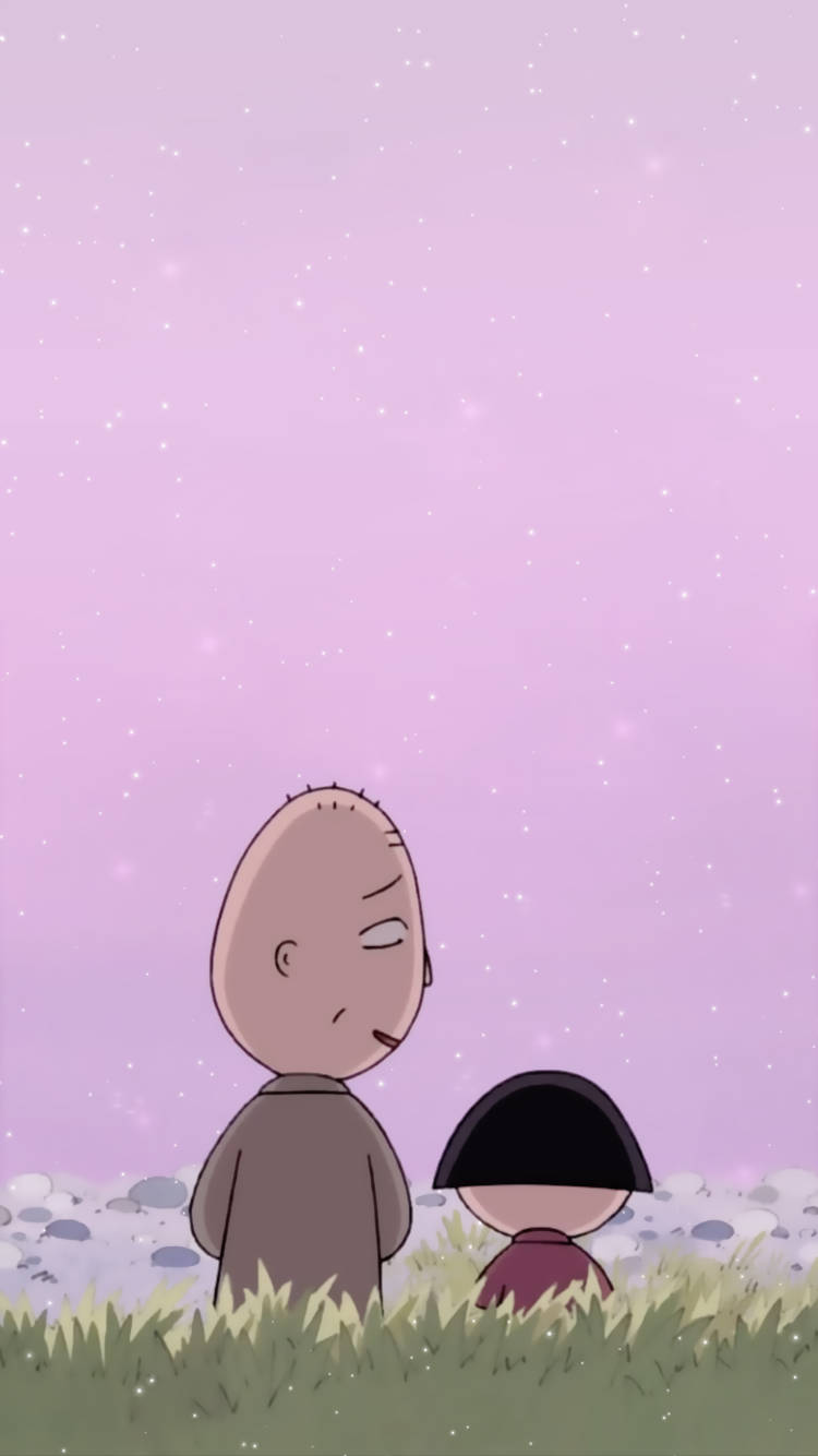 Chibi Maruko Chan 桌布 壁紙 — 兩個卡通小孩站在草地上，仰望佈滿星星的粉紅色天空。