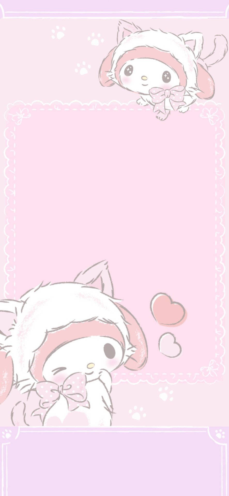 Cute Sanrio 桌布 壁紙 — 兩個可愛的My Melody角色戴著粉紅色貓帽子，從帶有心形和爪印的粉彩粉紅色壁紙角落探出頭來。