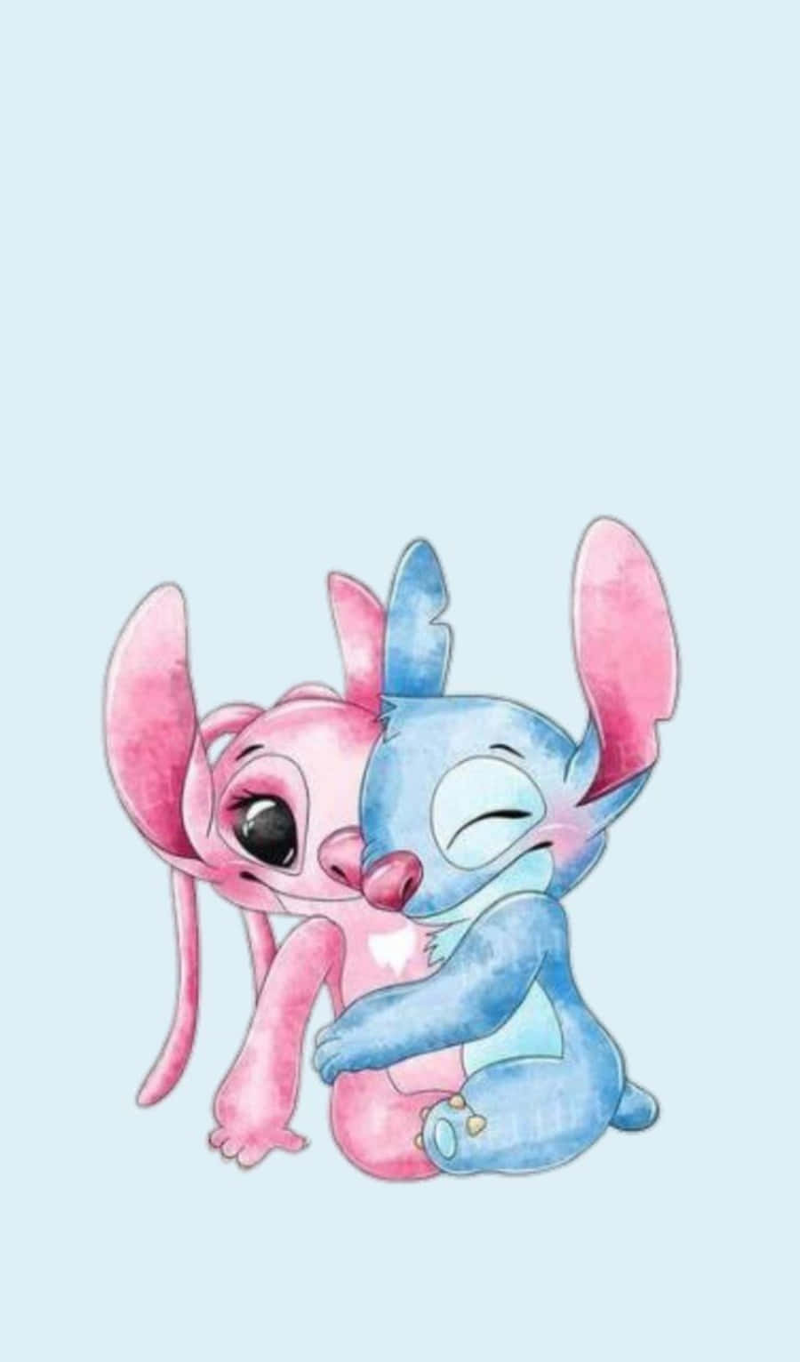 Love Stitch And Angel 桌布 壁紙 — 兩個可愛的史迪奇角色在水彩風格中，在柔和的粉藍色背景上溫柔地擁抱。