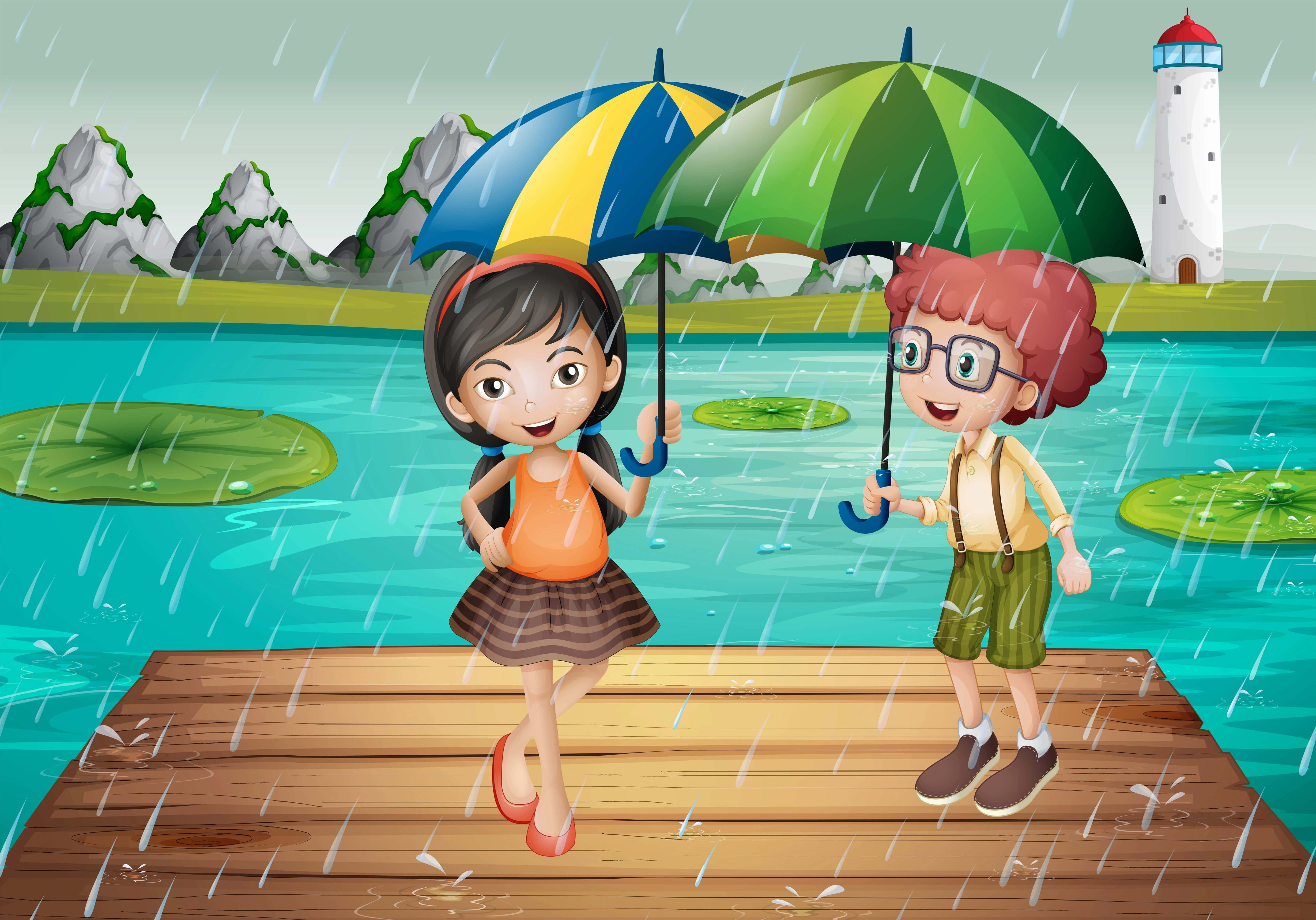 Raining 桌布 壁紙 — 兩個微笑的孩子在木碼頭上拿著彩色雨傘，雨水落在有睡蓮和遠處山脈的湖面上。