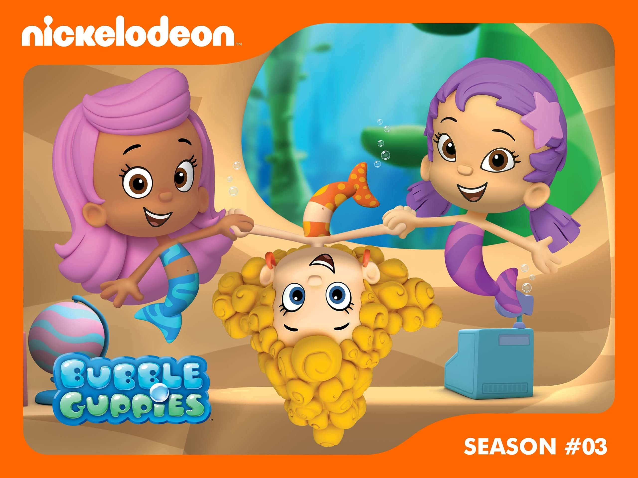 Bubble Guppies 桌布 壁紙 — 兩個快樂的卡通美人魚在水下頑皮地拉扯一個黃色捲髮角色的頭髮。