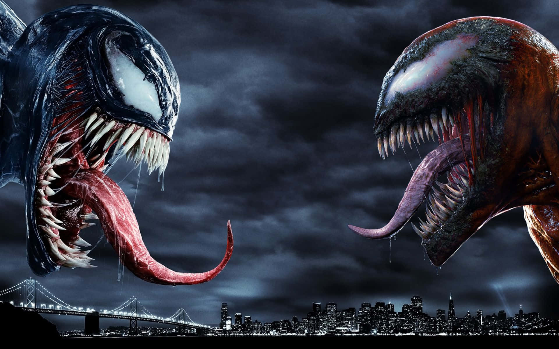 Carnage Vs Venom 桌布 壁紙 — 兩個怪物般的共生體猛毒和屠殺在黑暗風暴的天空下，於燈火通明的城市景觀上對峙。