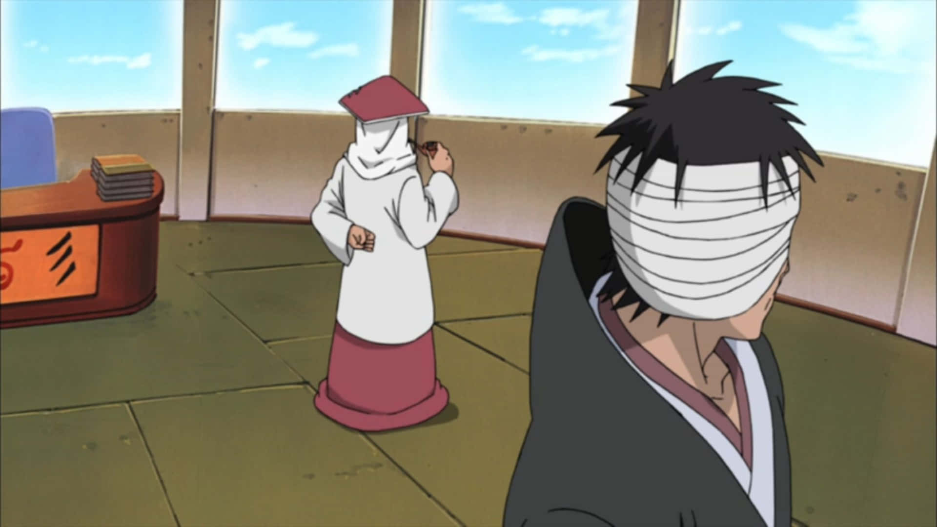 Third Hokage 桌布 壁紙 — 兩個戴面具的忍者站在陽光充足的房間裡，一個在調整頭飾，另一個背對著，眼睛纏著繃帶。