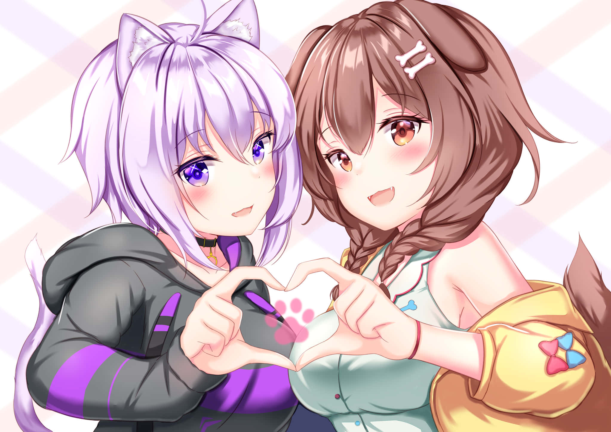 Inugami Korone 桌布 壁紙 — 兩個有貓耳的動漫女孩用她們的手在柔和粉彩背景前形成一個心形。