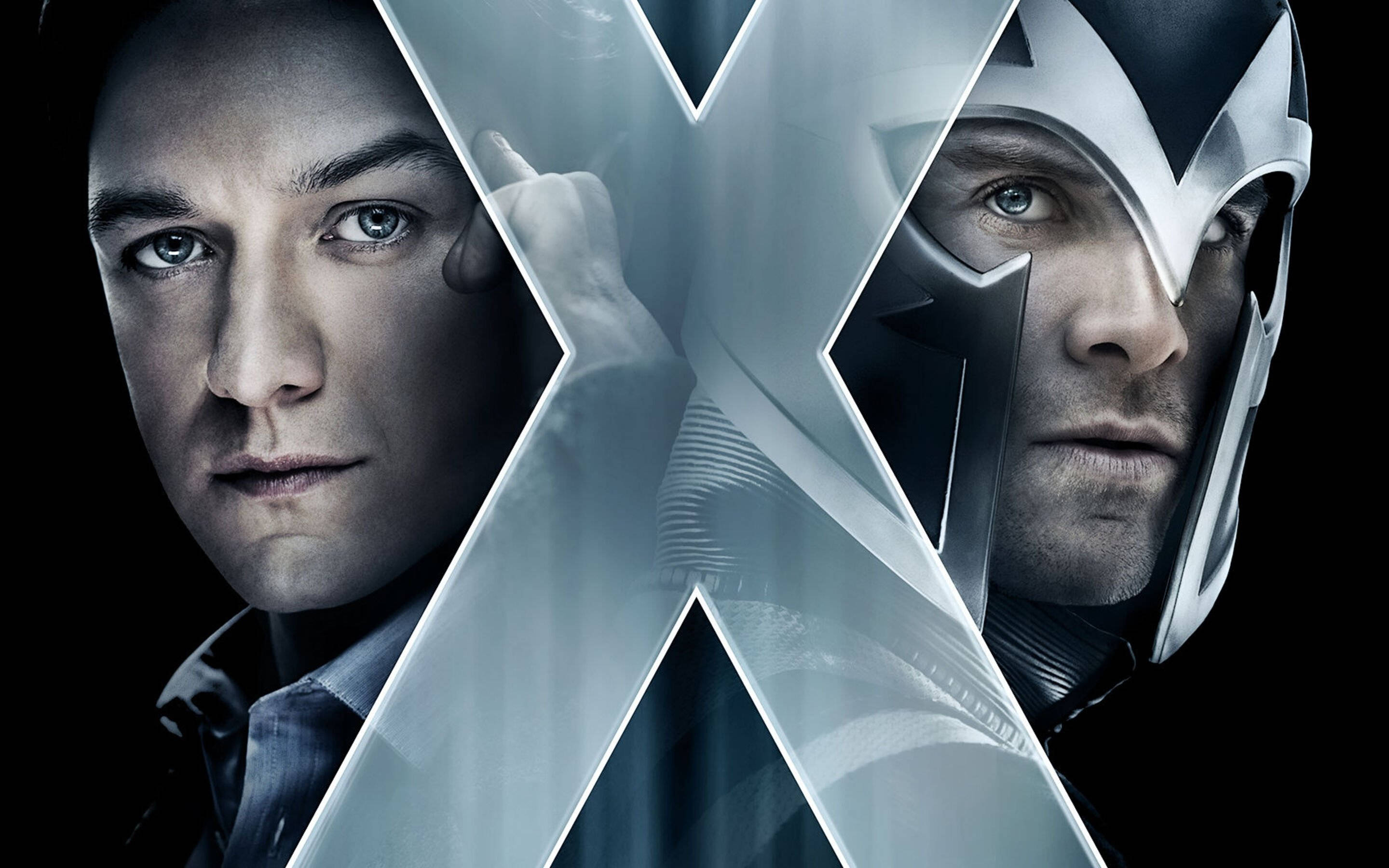 Magneto 桌布 壁紙 — 兩個男人在黑暗背景中，透過一塊碎裂成X形的玻璃窗，專注地凝視。