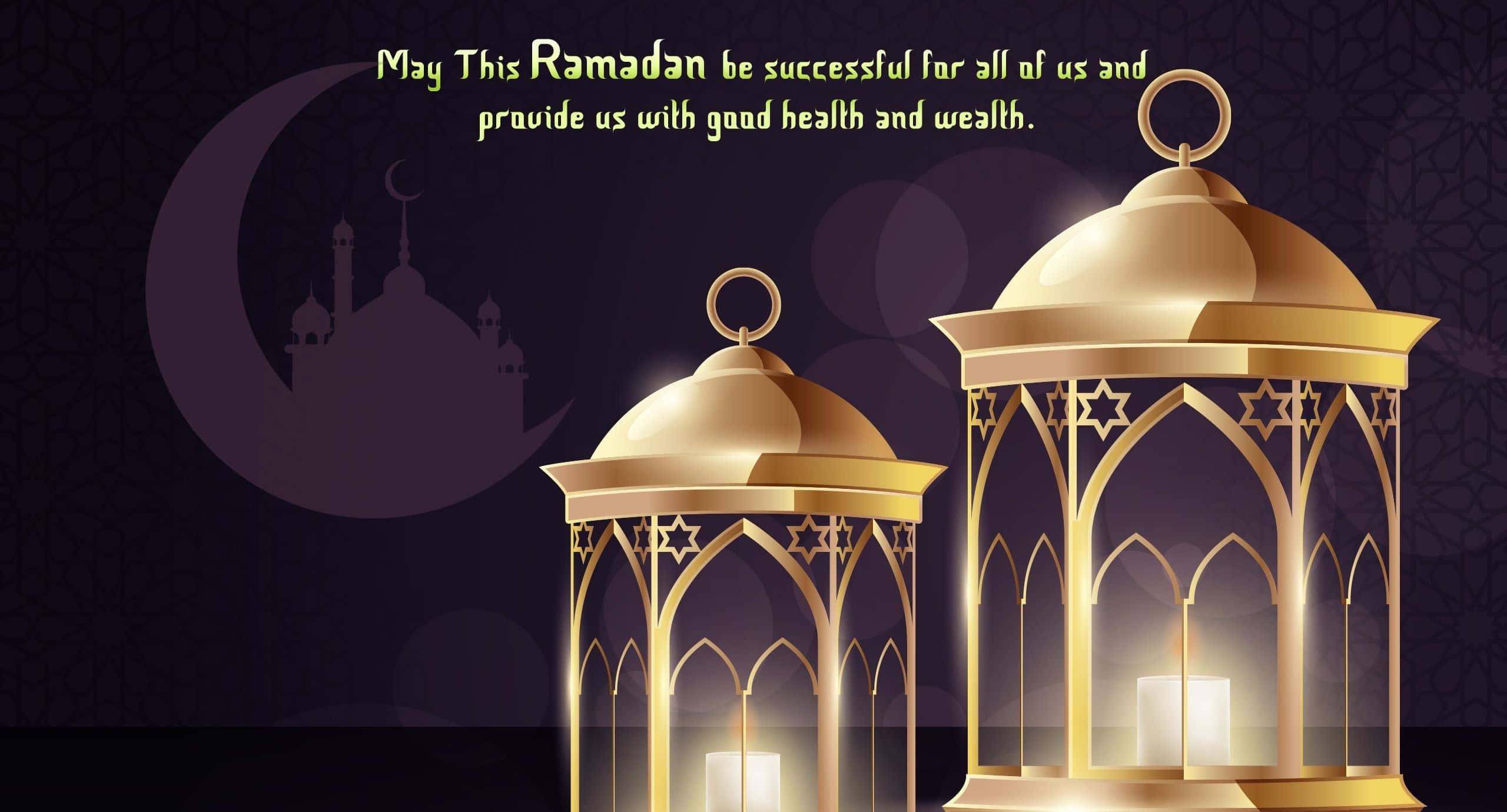 Ramadan 桌布 壁紙 — 兩個發光的金色伊斯蘭燈籠帶有星星圖案，照亮了深紫色背景上的新月和清真寺輪廓。