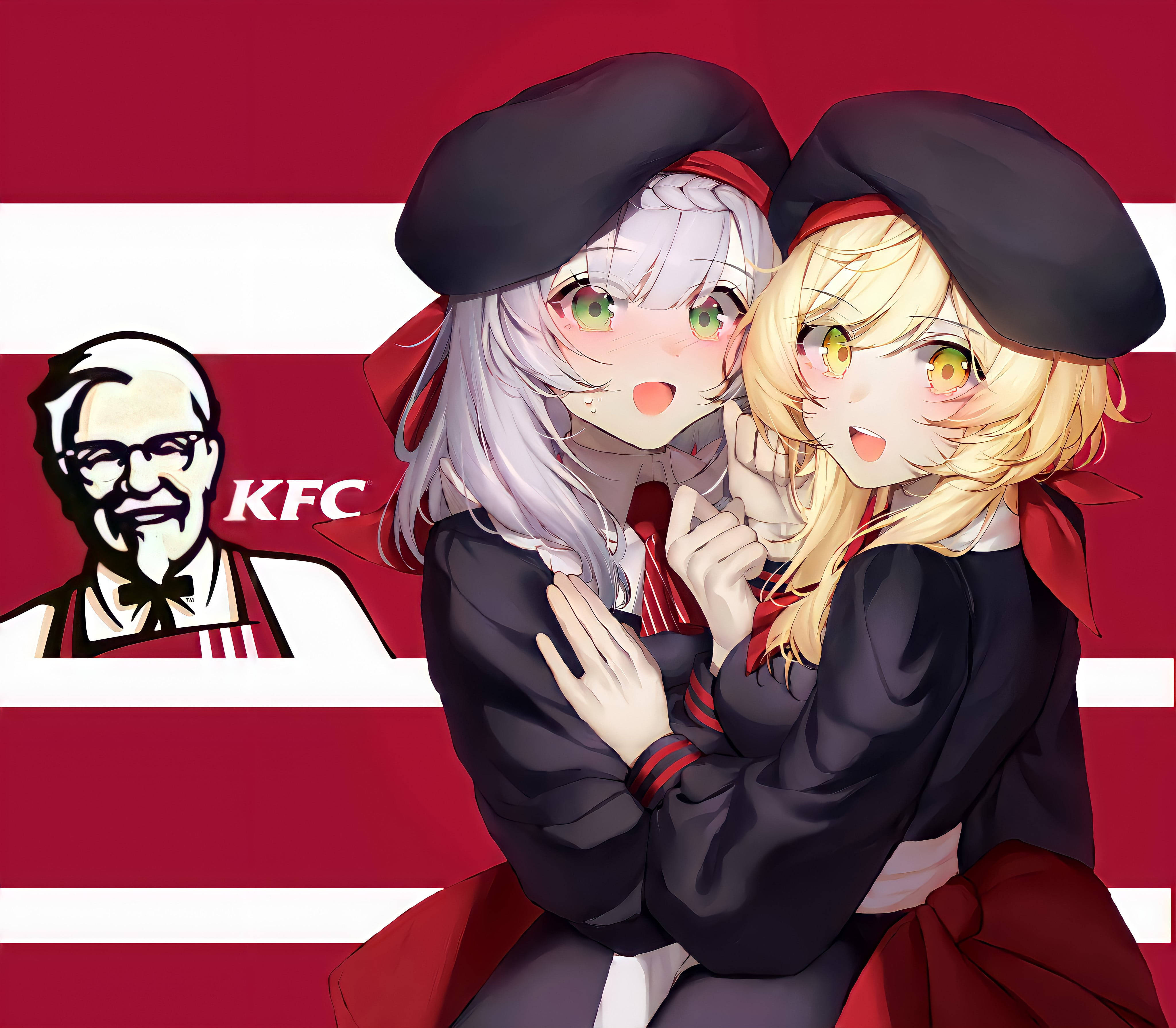 Kfc 桌布 壁紙 — 兩個穿著KFC制服的動漫女孩在紅白條紋背景和桑德斯上校標誌前擁抱。