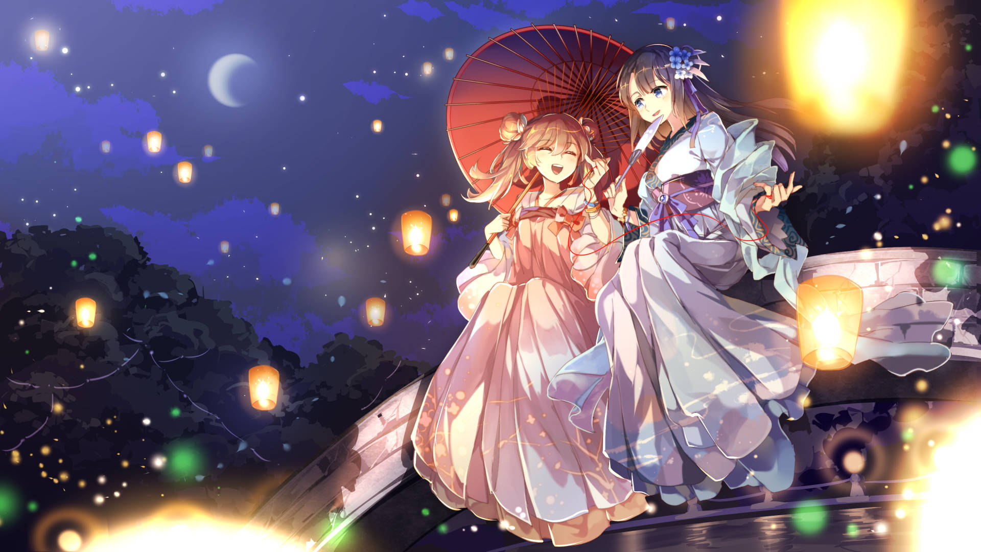 Best Friends Forever 桌布 壁紙 — 兩個穿著傳統和服的動漫女孩站在橋上，星空下漂浮著燈籠和一彎新月。