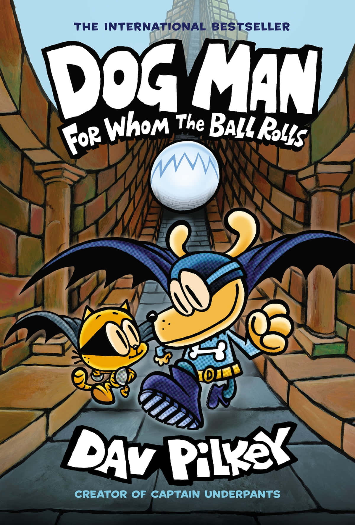 Dog Man 桌布 壁紙 — 兩個穿著斗篷的卡通英雄在漫畫書封面上穿過石頭走廊追逐一個發光的球。