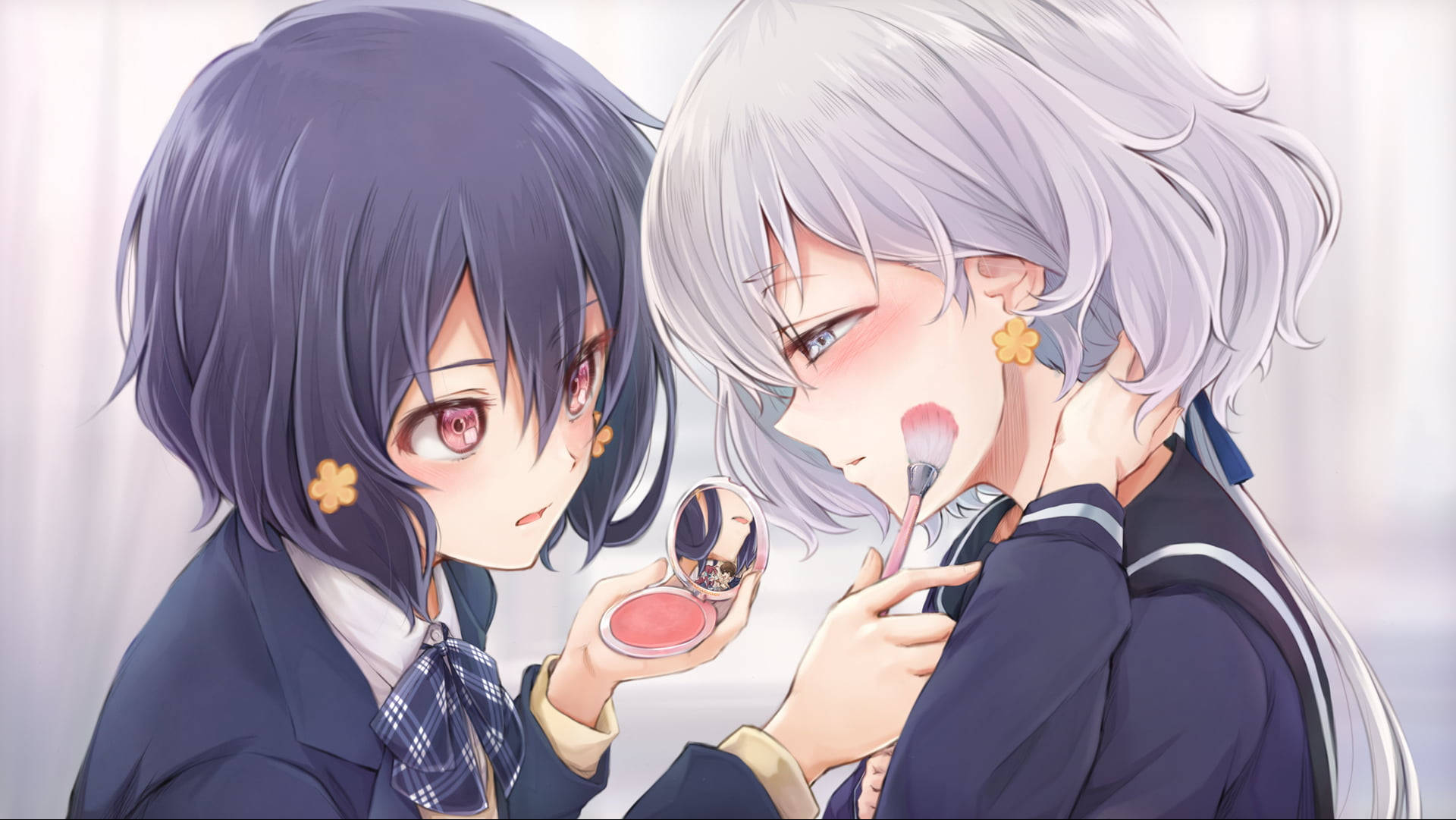 zombie land saga 桌布 壁紙 — 兩個穿著校服的動漫女孩，一個拿著粉餅鏡用刷子為另一個的臉頰塗腮紅。