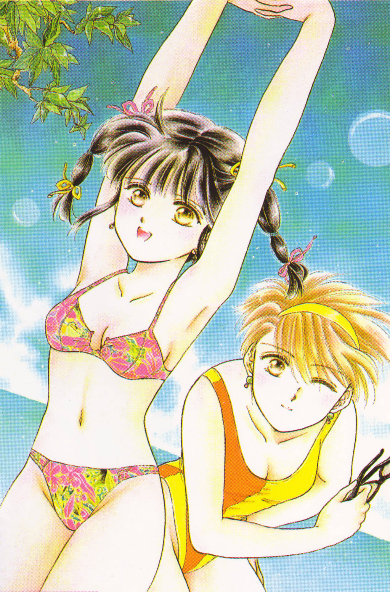 Fushigi Yuugi 桌布 壁紙 — 兩個穿著泳衣的動漫女孩在明亮的藍天下，頭頂有漂浮的泡泡和綠葉，愉快地擺姿勢。