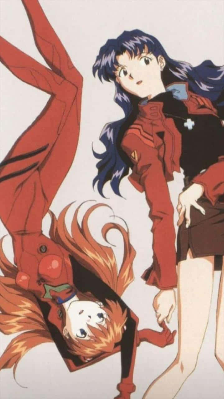 Misato Katsuragi 桌布 壁紙 — 兩個穿著紅色制服的動畫女孩，一個站直，另一個倒轉摔落，背景是純白色。