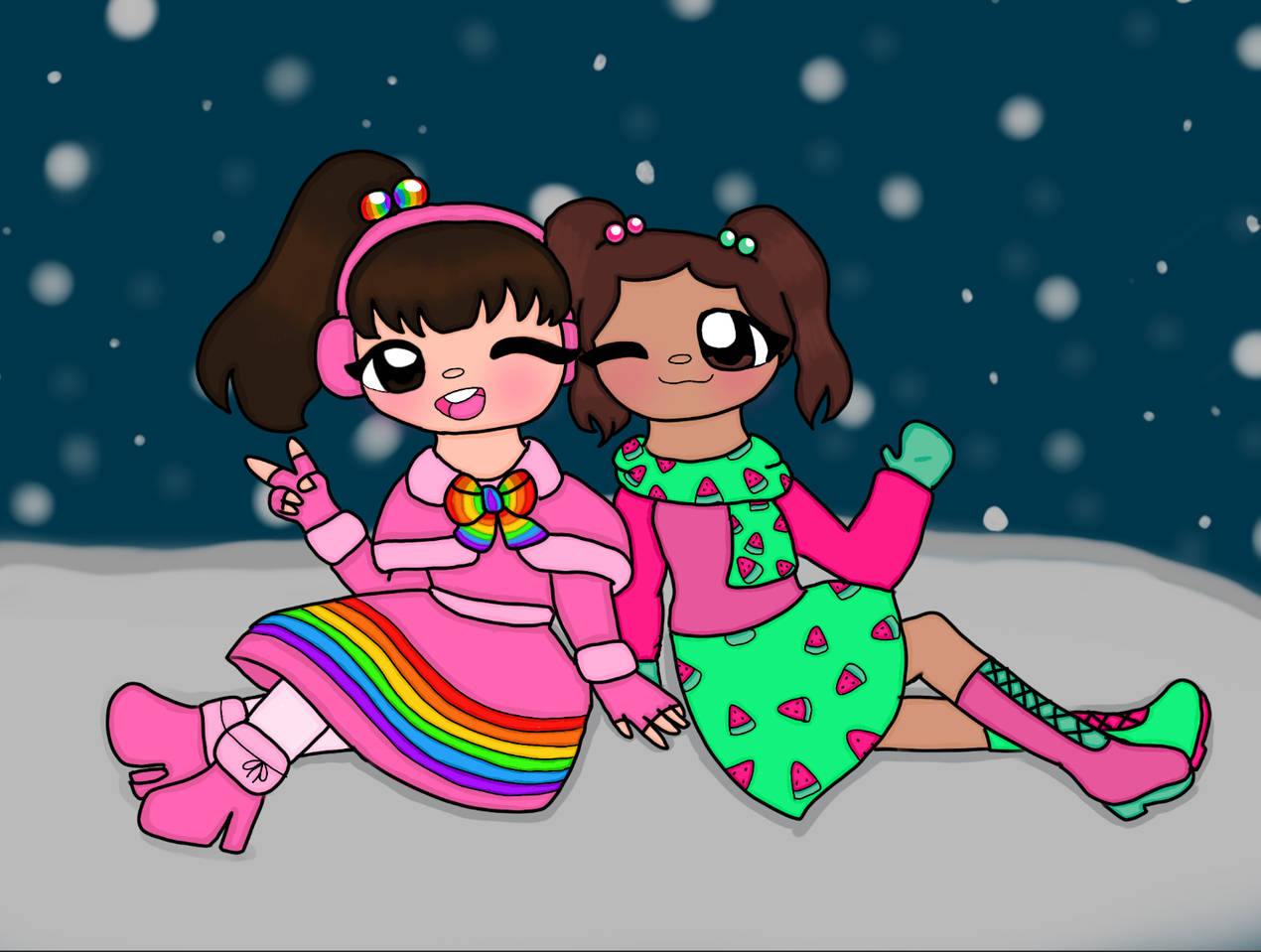 雪 桌布 壁紙 — 兩個穿著色彩繽紛冬季服裝的開心動畫女孩，在深藍色天空下坐在飄落的雪中。