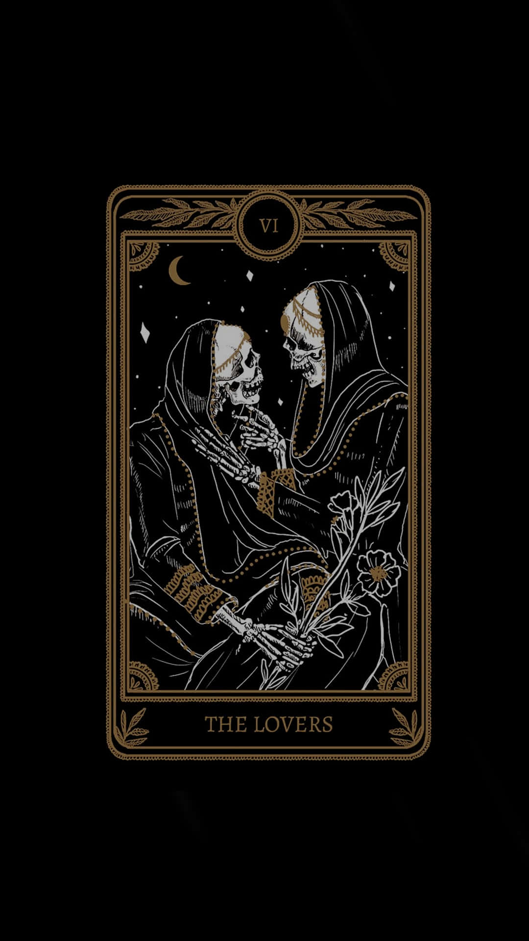 Gothic Aesthetic 桌布 壁紙 — 兩個穿著連帽長袍的骷髏人物在塔羅牌上，於新月下互相凝視，手持一朵花。