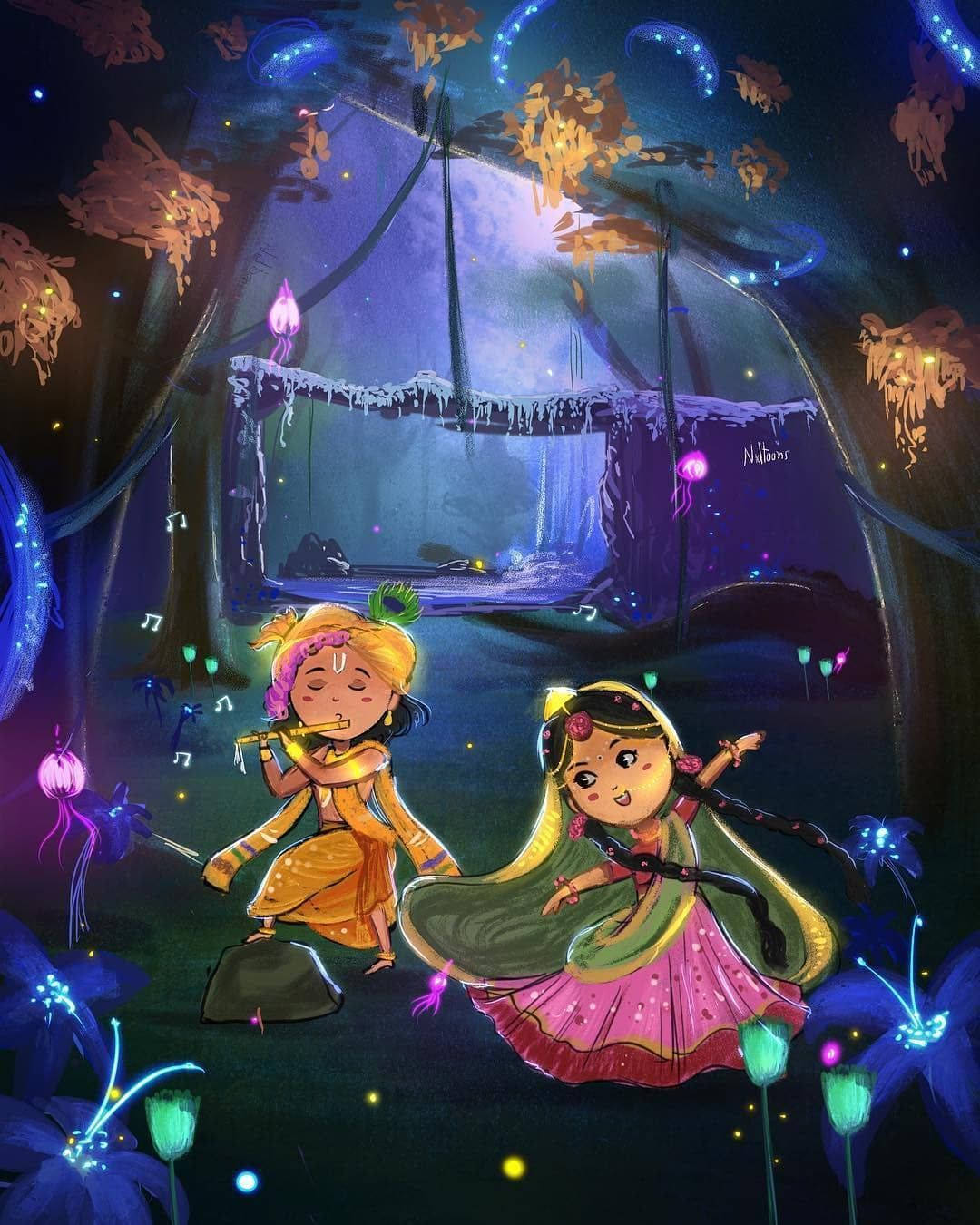 桌布 壁紙 — 兩個穿著鮮豔傳統服飾的小孩在夜晚神秘魔法森林中發光的藍色蘑菇下吹笛跳舞。