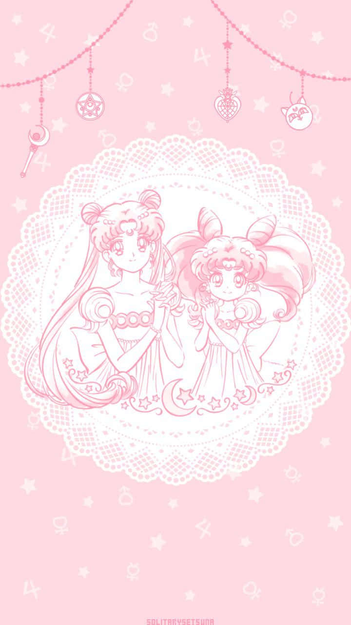 美少女戰士 桌布 壁紙 — 兩個粉紅色線條藝術的動漫女孩站在蕾絲杯墊內，背景是粉彩粉紅色的星空。
